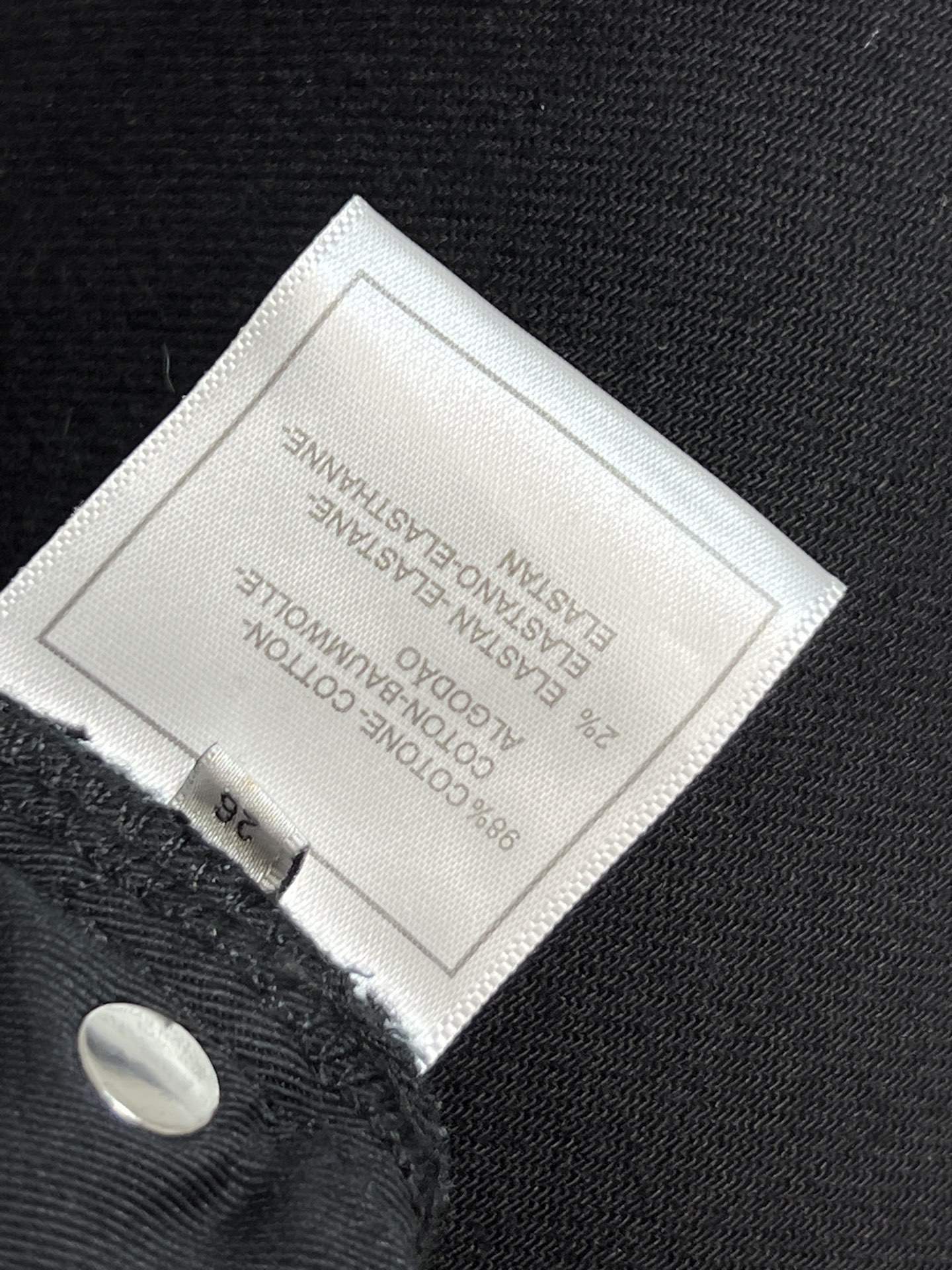 MIU家 26春夏新款 黑色宽松直筒牛仔裤 高腰设计+后袋字母刺绣 简约又有细节感！面料轻薄透气 夏天穿