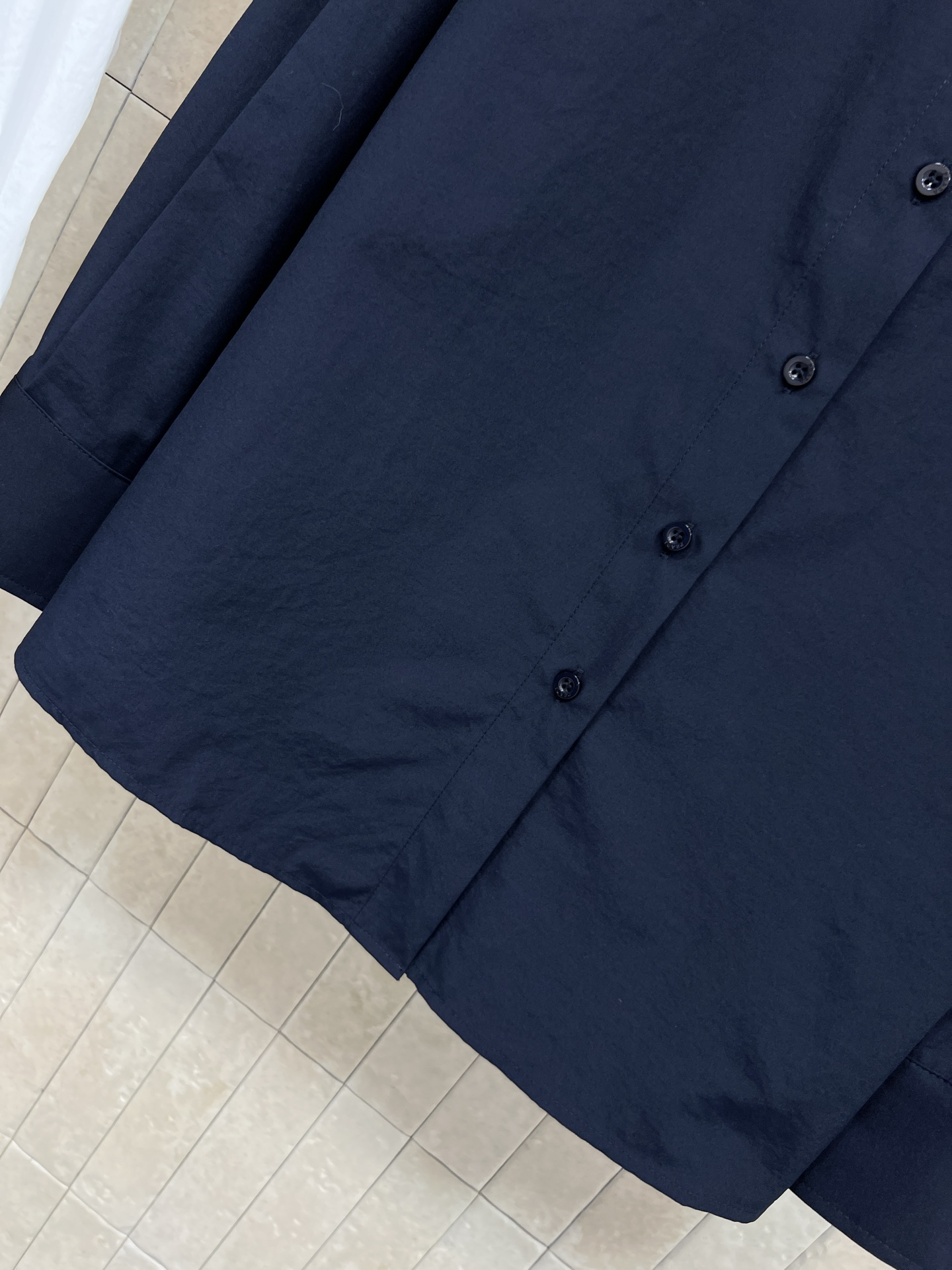 PD家 26春夏新款 三角标长袖翻领衬衫 简约设计 纯棉面料 轻薄透气超适合春夏！经典三角标装饰领尖 时