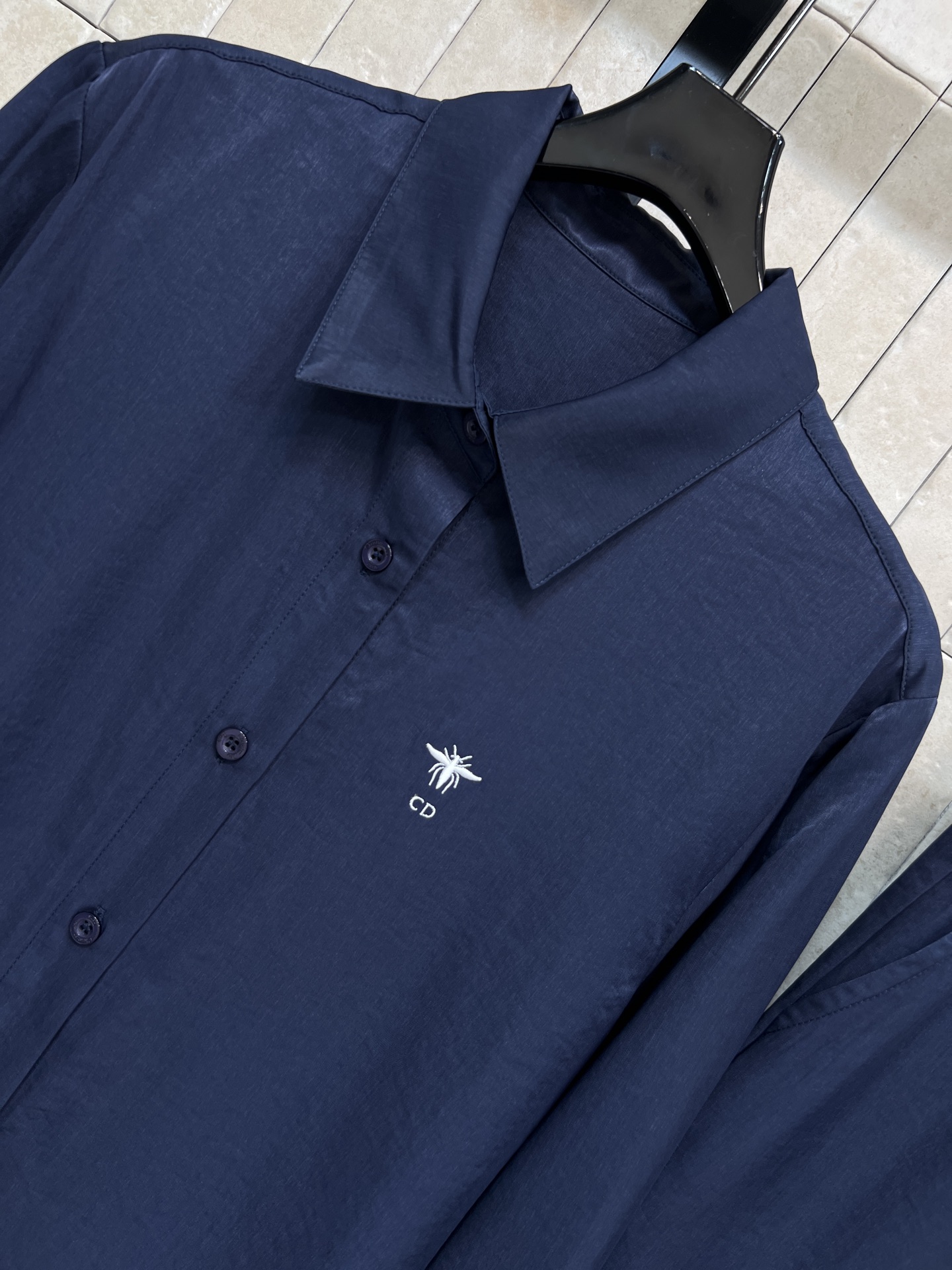 D家 26春夏新款 藏青色宽松休闲套装 长袖衬衫+阔腿裤 简约设计+抽绳松紧腰 舒适又实用！面料轻薄透气