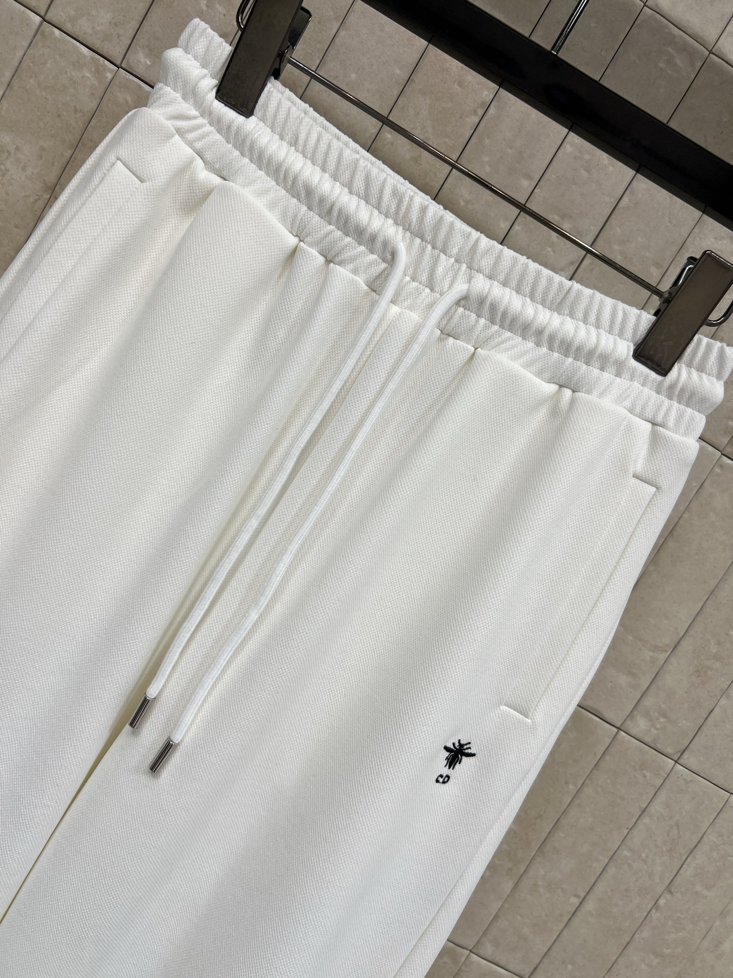 D家 26春夏新款 学院风运动休闲套装 立领拉链外套+宽松阔腿裤 黑白配色简约百搭 外套拉链设计+条纹领