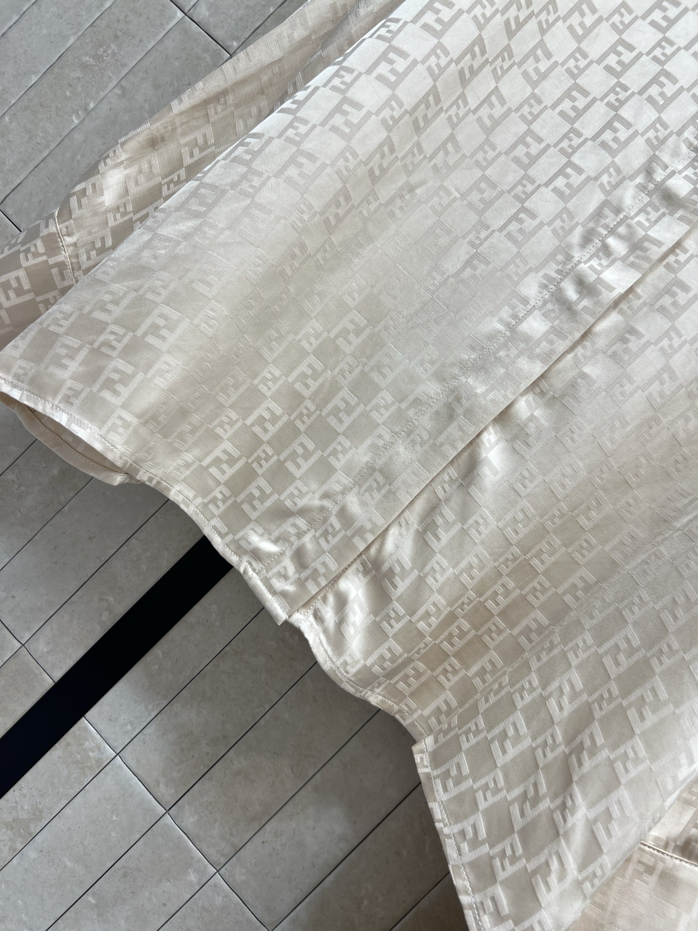 FD家 26春夏新款 FF提花衬衫+休闲裤套装 简约又有细节感 轻薄透气 春夏穿超舒服！FF纹理低调有层