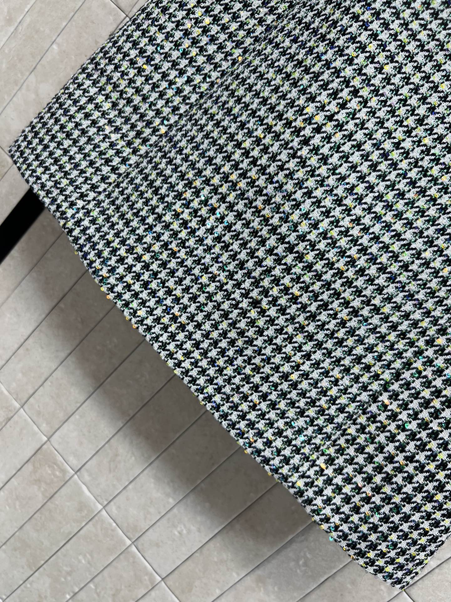 26春夏新款 绿色千鸟格羊毛高腰千鸟格半身裙 经典千鸟格粗花呢编织 羊毛呢材质 春夏穿超有质感！高腰A字