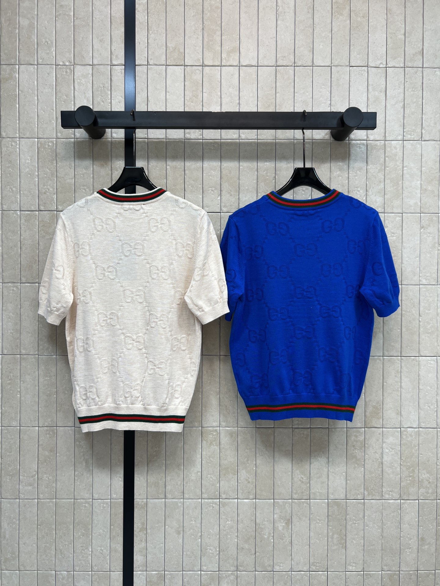 G家 26春夏新款 GG提花羊毛针织短袖 采用羊毛材质 柔软舒适 日常穿着超友好 经典双G提花+红绿条纹