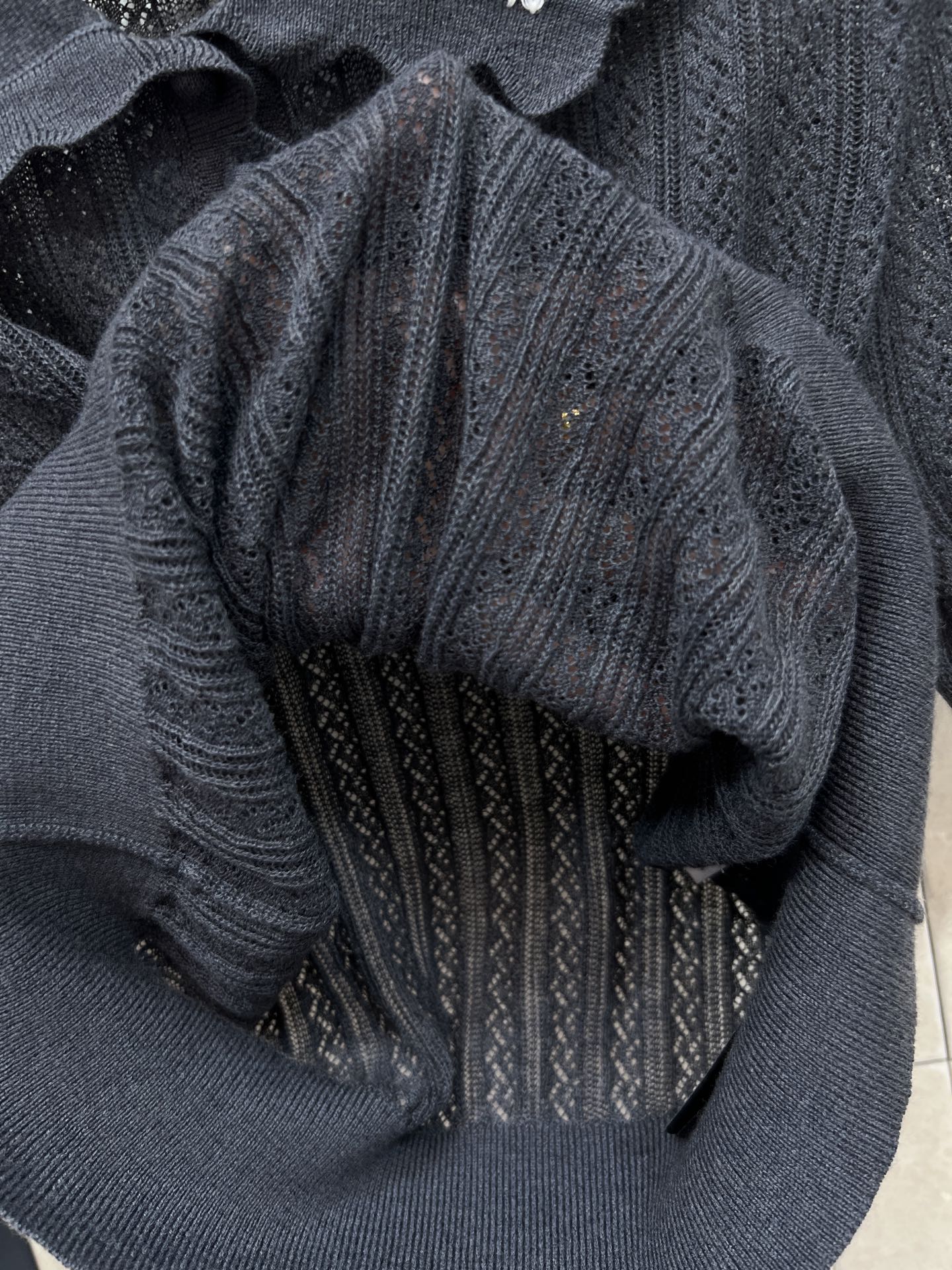 Self 26春夏新款 花朵刺绣针织羊毛短袖 羊毛混纺 柔软透气超舒服！Polo领+三粒扣 法式复古感满