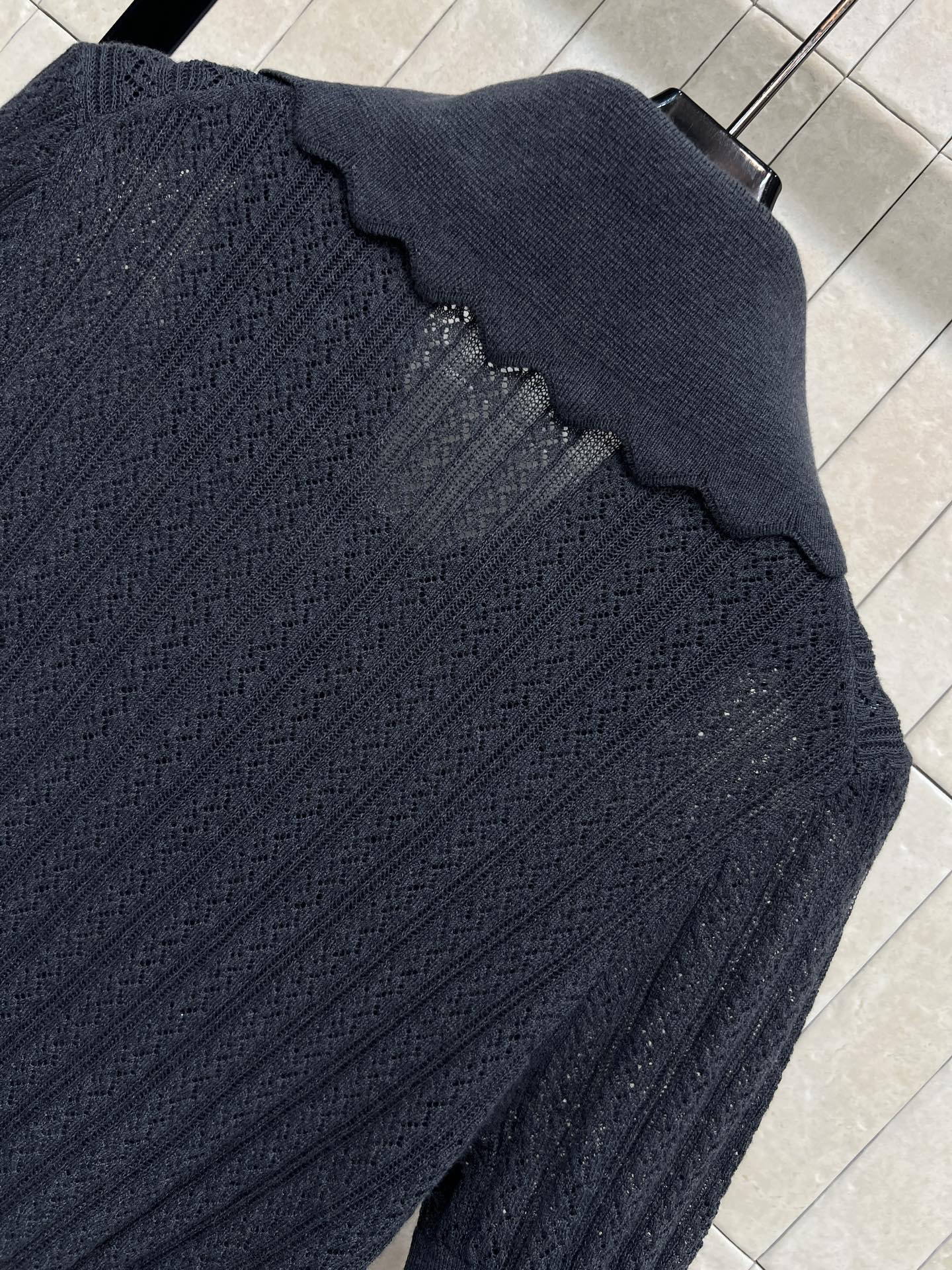 Self 26春夏新款 花朵刺绣针织羊毛短袖 羊毛混纺 柔软透气超舒服！Polo领+三粒扣 法式复古感满