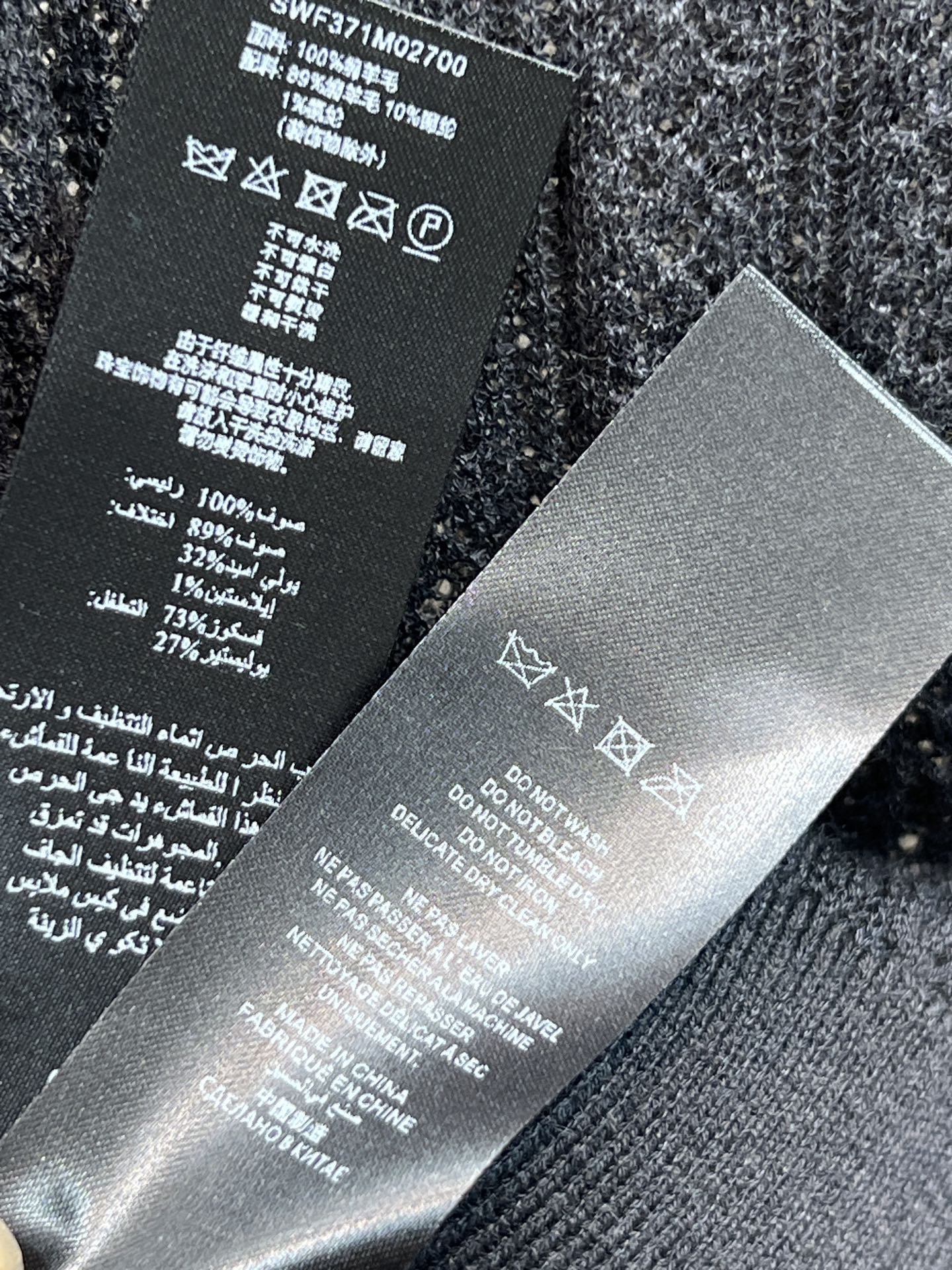 Self 26春夏新款 花朵刺绣针织羊毛短袖 羊毛混纺 柔软透气超舒服！Polo领+三粒扣 法式复古感满