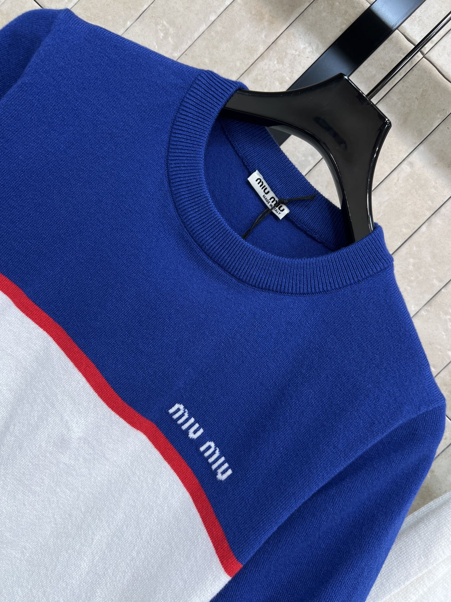 MIU家 26春夏新款 拼色羊毛针织套装 短袖T恤 +百褶裙 蓝白黑主色+红色条纹 简约又超有活力！柔软