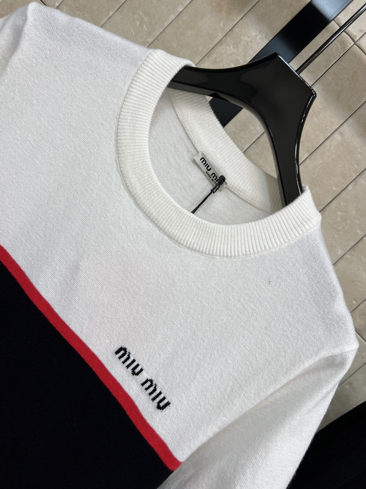 MIU家 26春夏新款 拼色羊毛针织套装 短袖T恤 +百褶裙 蓝白黑主色+红色条纹 简约又超有活力！柔软