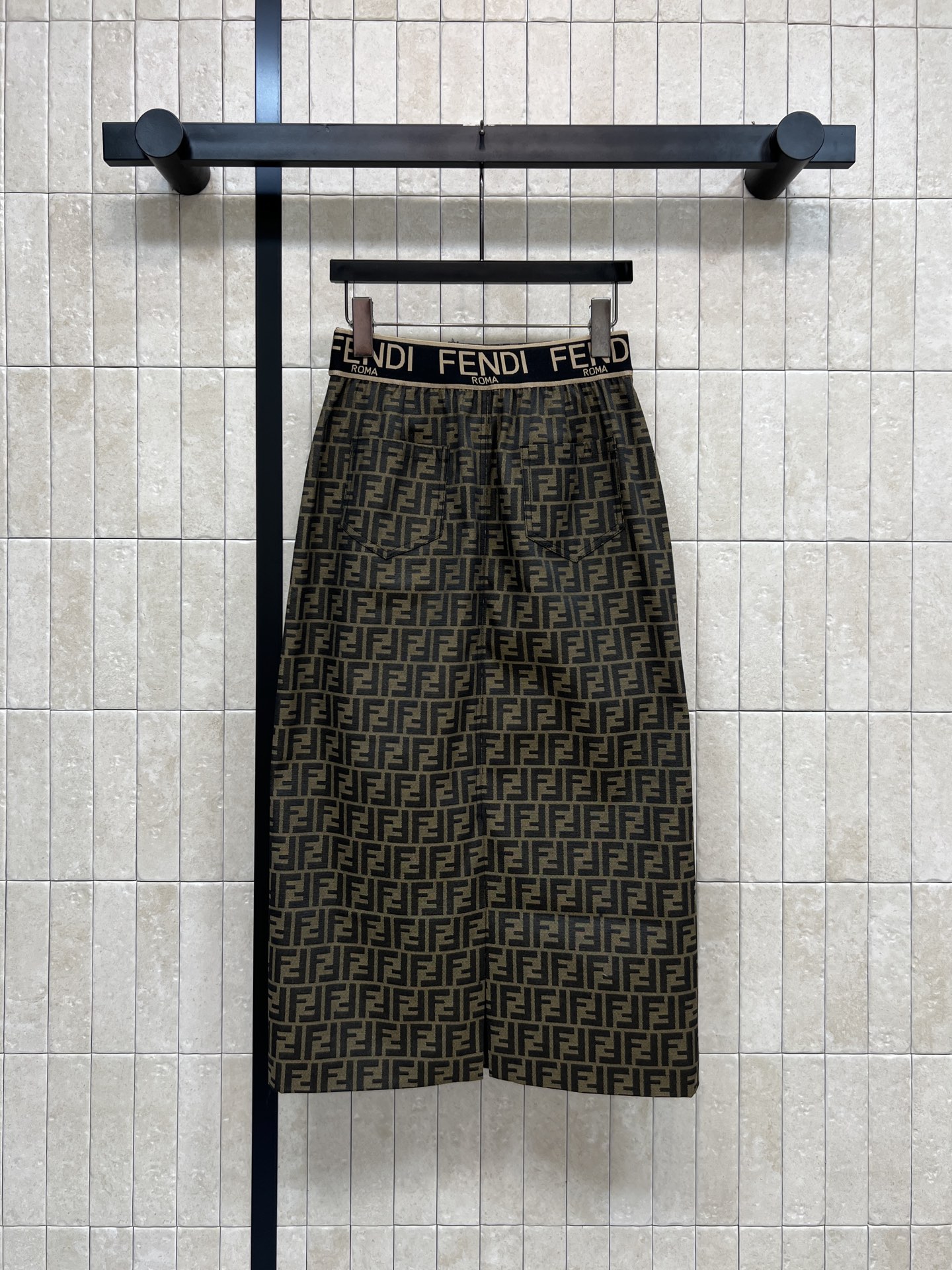 FD家 26春夏新款 FF老花半身裙 经典FF图案 品牌辨识度超高！高品质面料 垂坠感满分 日常或正式场