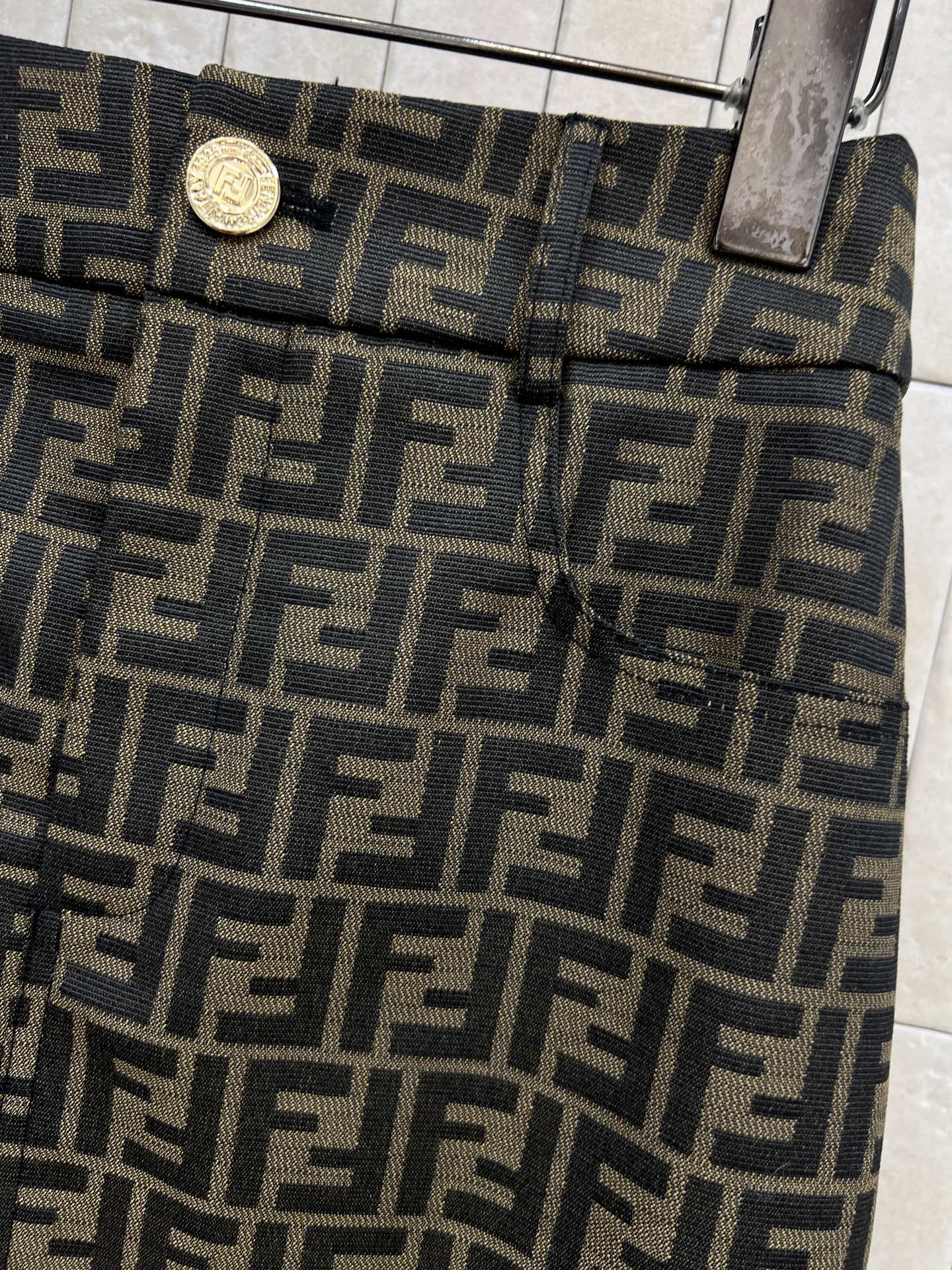 FD家 26春夏新款 FF老花半身裙 经典FF图案 品牌辨识度超高！高品质面料 垂坠感满分 日常或正式场