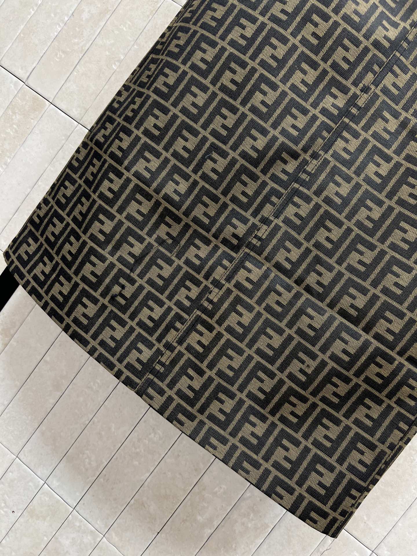 FD家 26春夏新款 FF老花半身裙 经典FF图案 品牌辨识度超高！高品质面料 垂坠感满分 日常或正式场