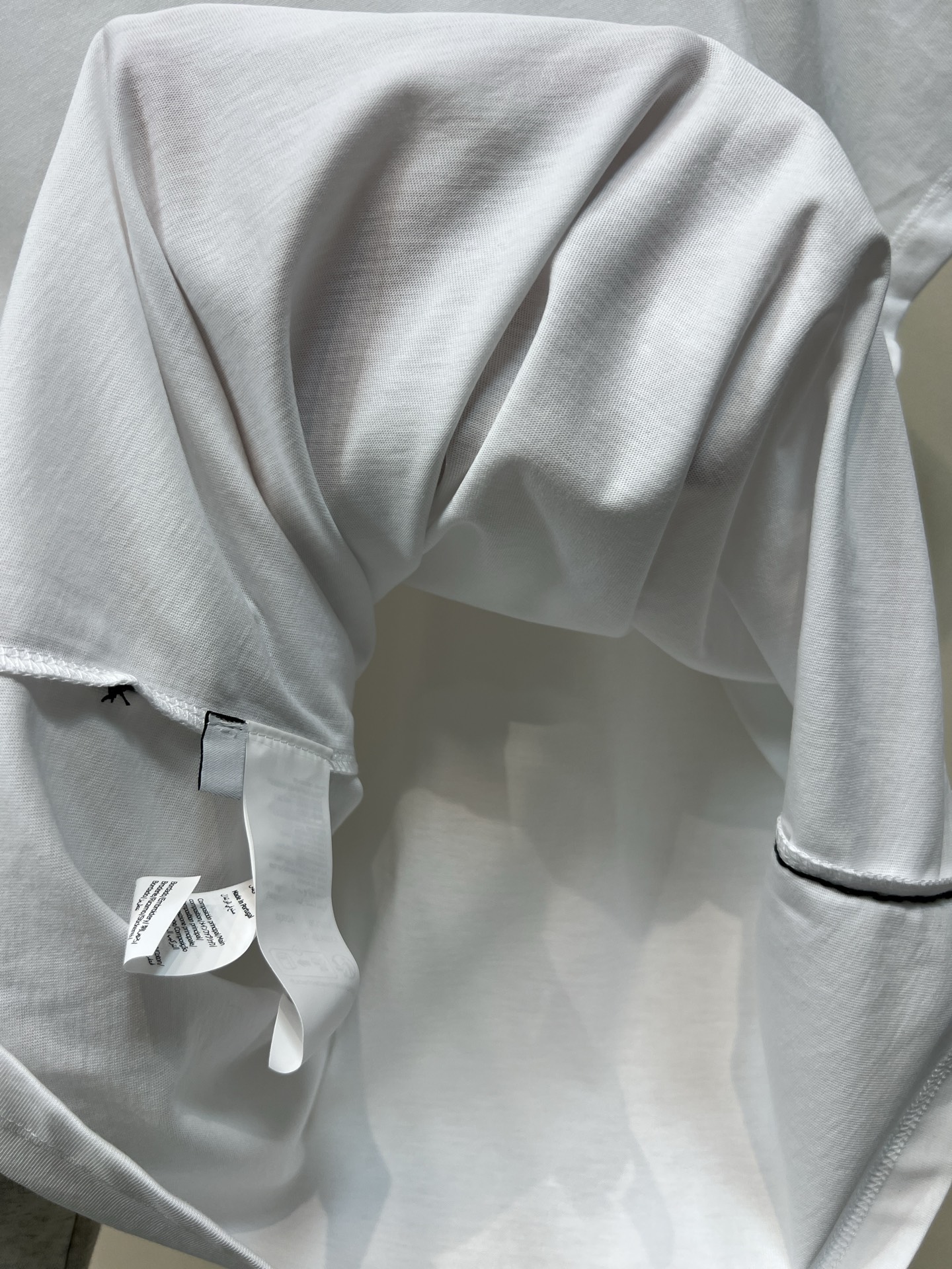 LE家 26春夏新款 经典Logo白色T恤 正面刺绣手写Logo超有辨识度 简约又高级！高品质棉料 柔软