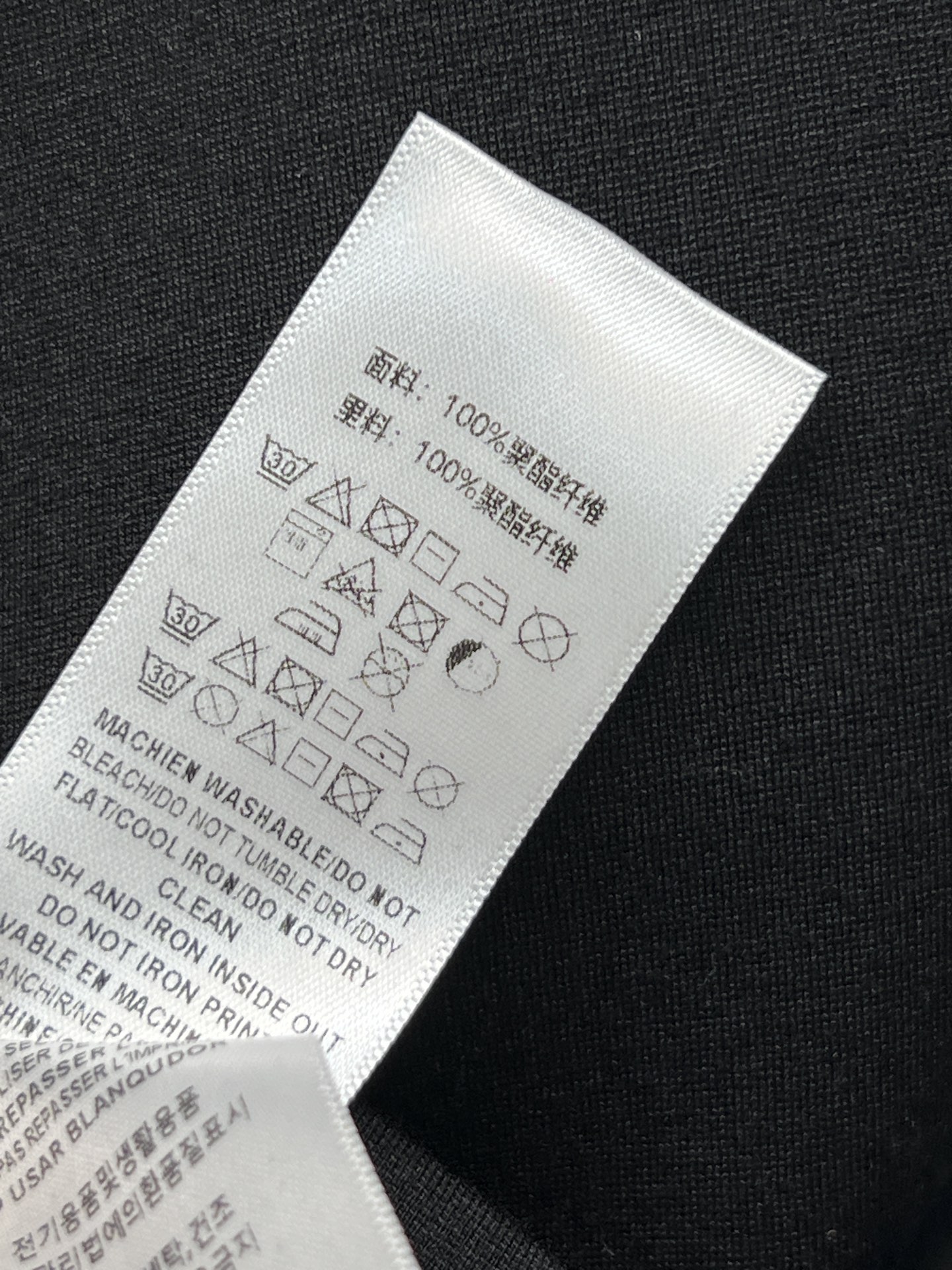 BUR家 26春夏新款 格纹拼接卫衣套装 立领拉链外套 +束脚裤 经典英伦风设计 深色主调+格纹拼接 辨