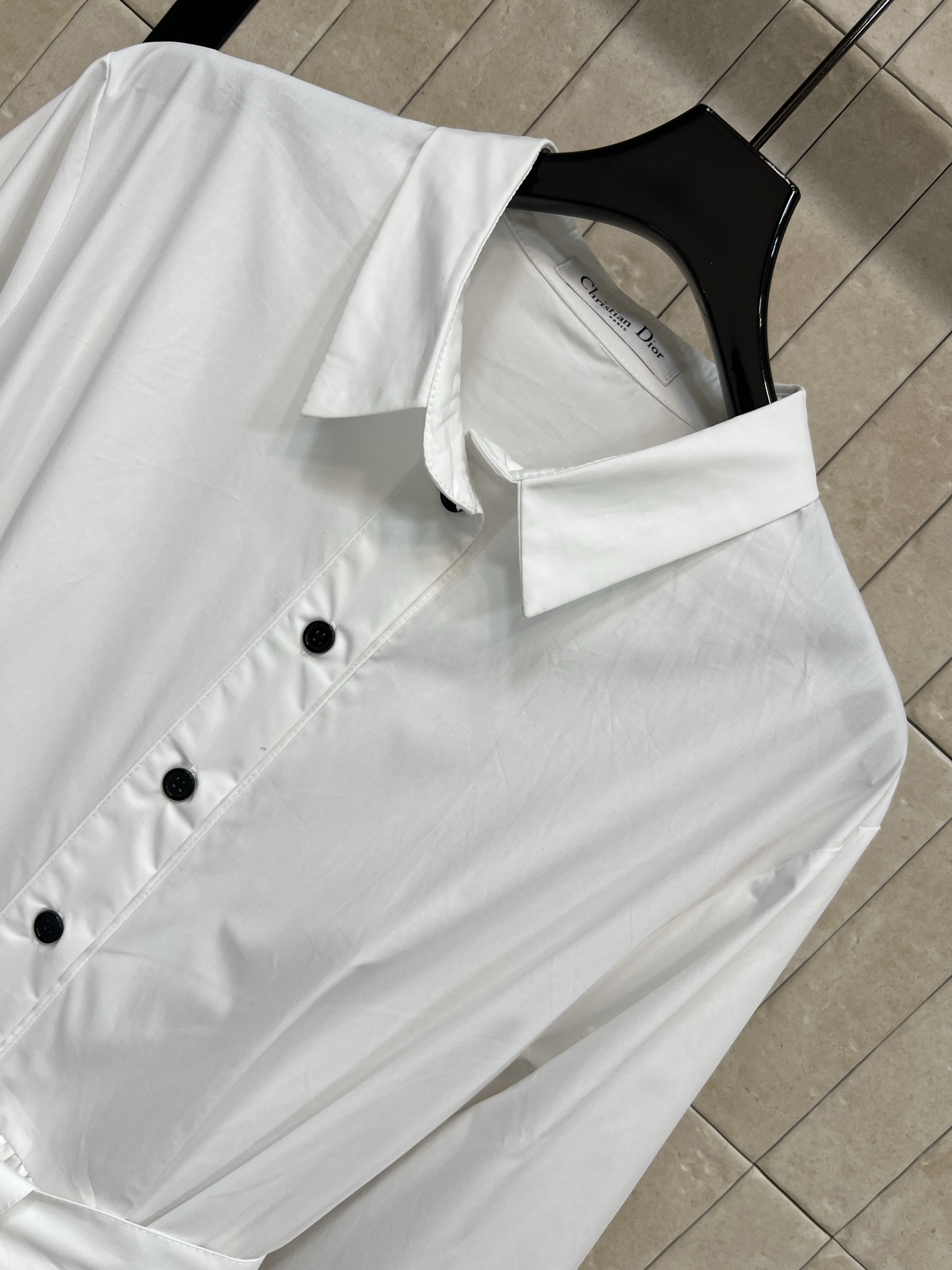 D家 26春夏新款 白色衬衫连衣裙 经典衬衫式设计，长款剪裁+同色腰带 轻松调节腰线 优雅又实用 纯棉材