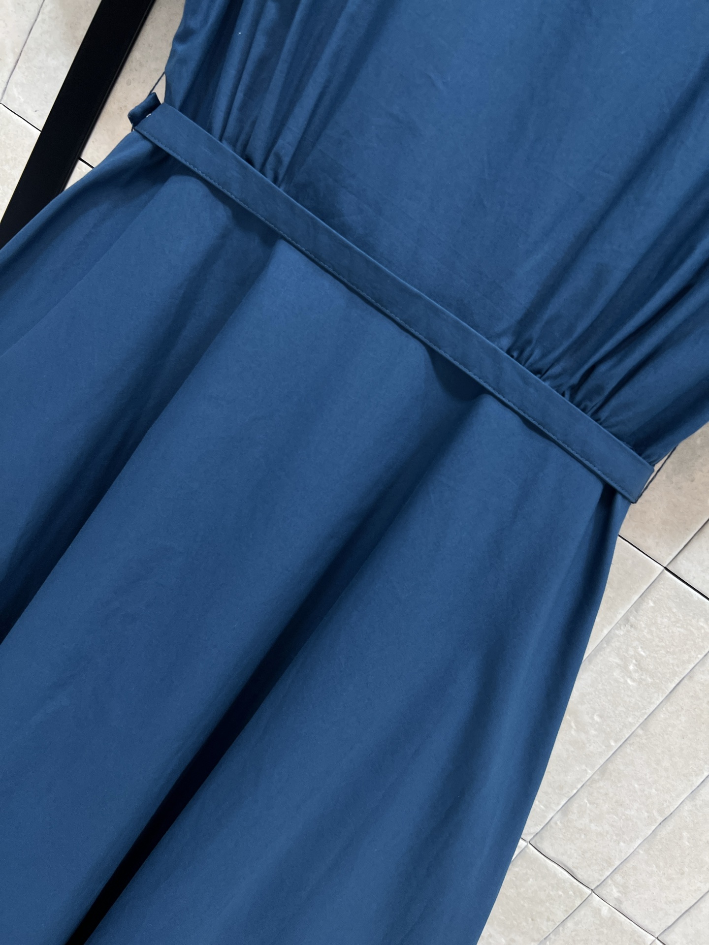 D家 26早春新款 小立领短袖衬衫连衣裙 深蓝色调+蝴蝶结腰带 优雅复古气质满分 高品质面料 剪裁精致 