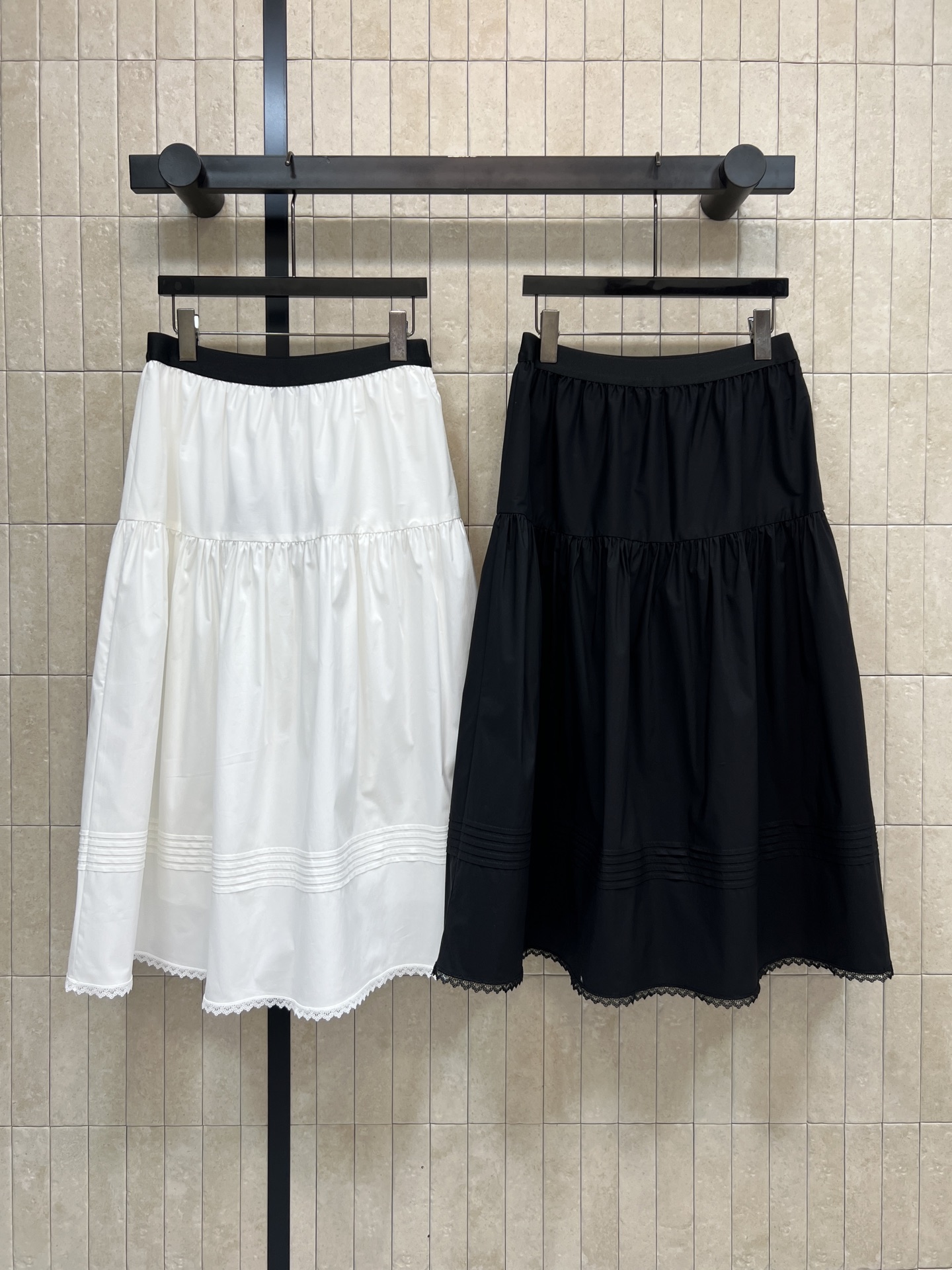 PD家 26春夏新款 蕾丝拼接半身裙 采用纯棉材质，透气舒适 春夏穿超合适！层叠拼接+蕾丝花边 细节满满