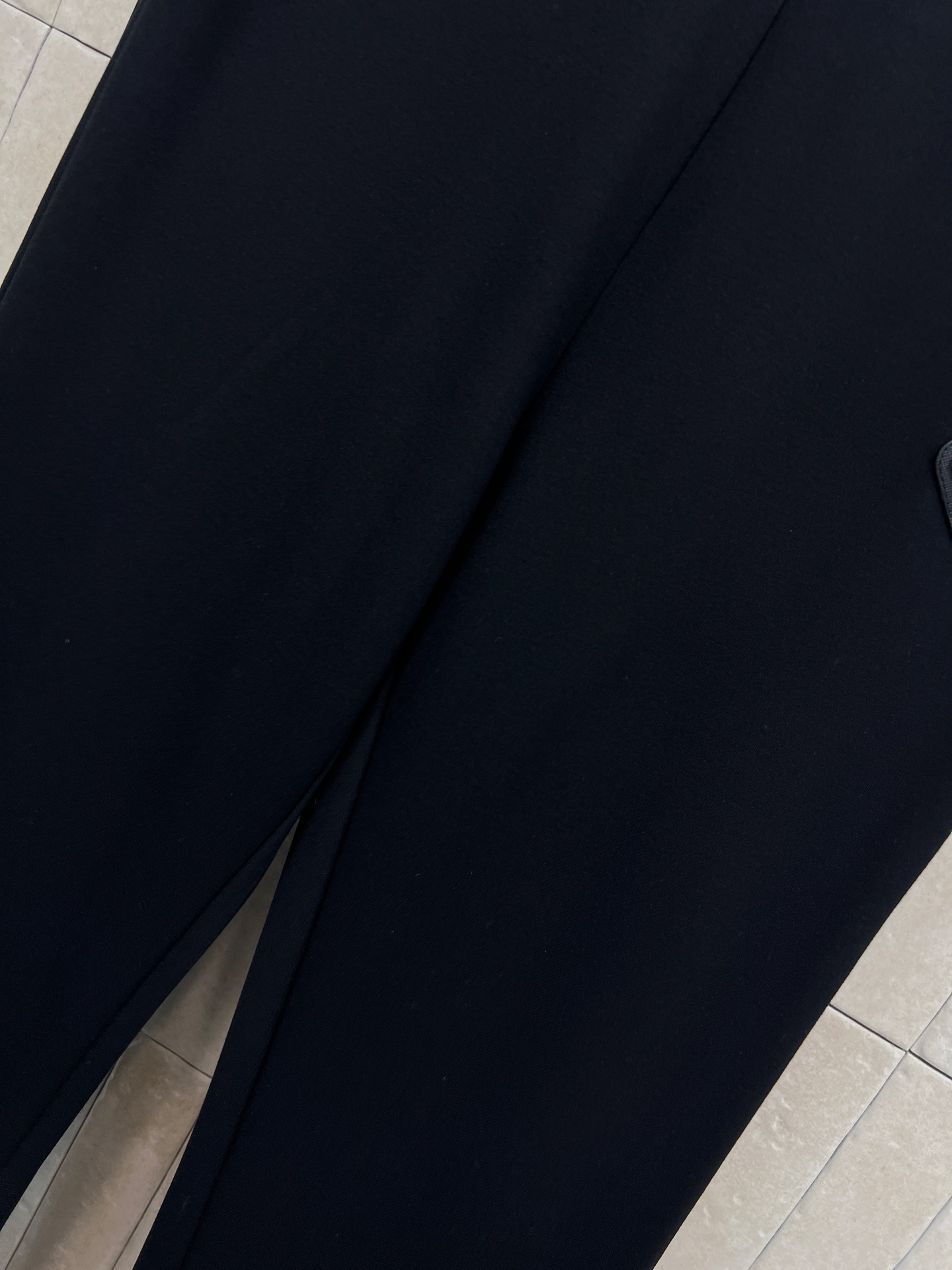 PD家 26春夏新款 黑色微喇叭裤 高腰设计+微喇叭裤脚 修饰腿型超显瘦！面料垂感好 穿着舒适 日常通勤