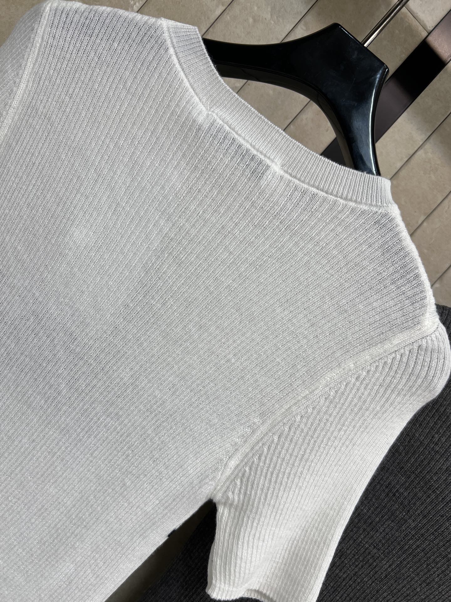 D家 26春夏新款 幸运星针织短袖 柔软针织面料 穿着舒适透气 春夏必备！正面五角星+字母logo刺绣 