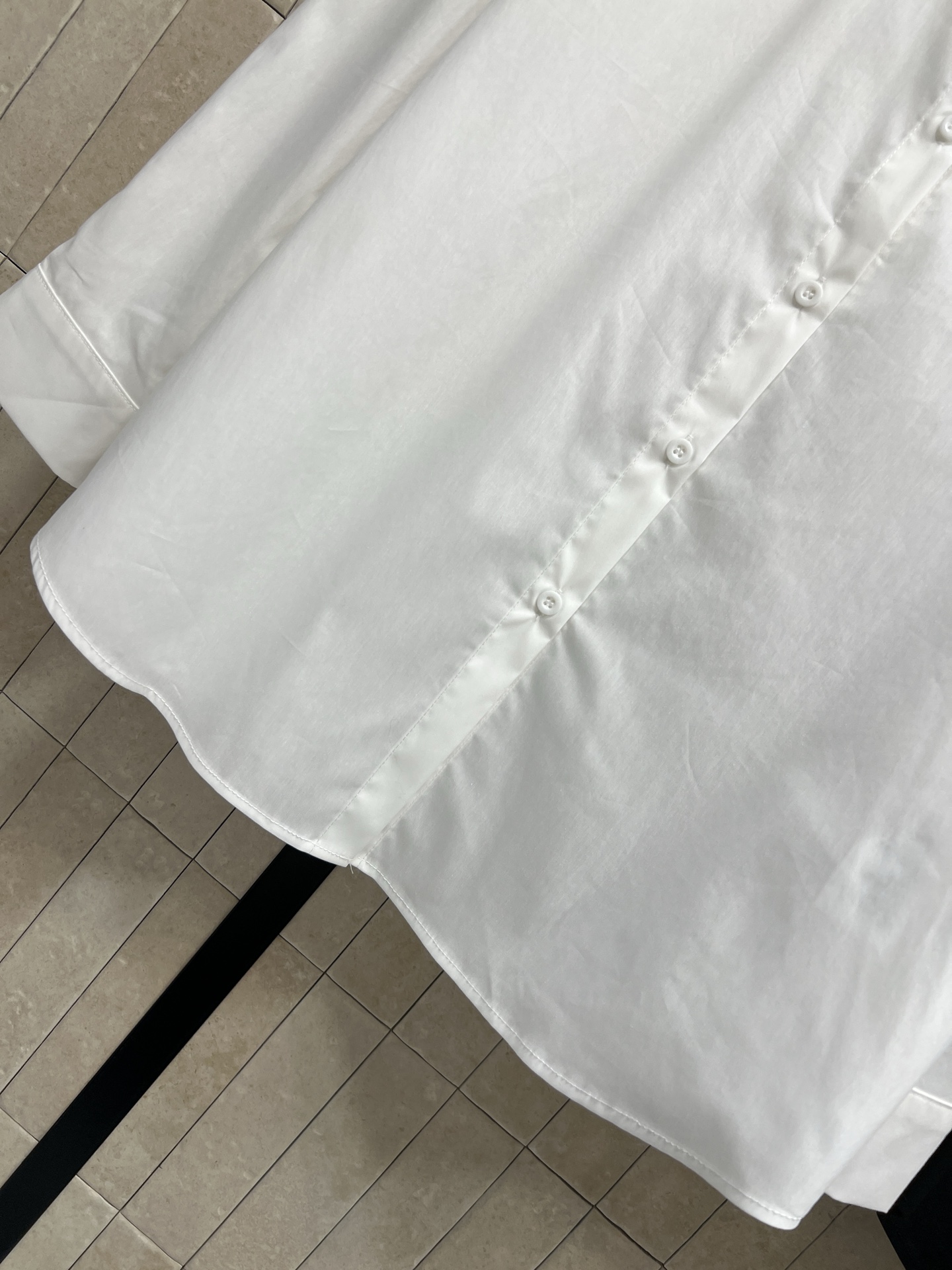 CE家 26春夏新款 小马刺绣长袖衬衫 简约设计+胸前小马刺绣 细节感满满！棉质面料柔软透气 春秋穿超舒