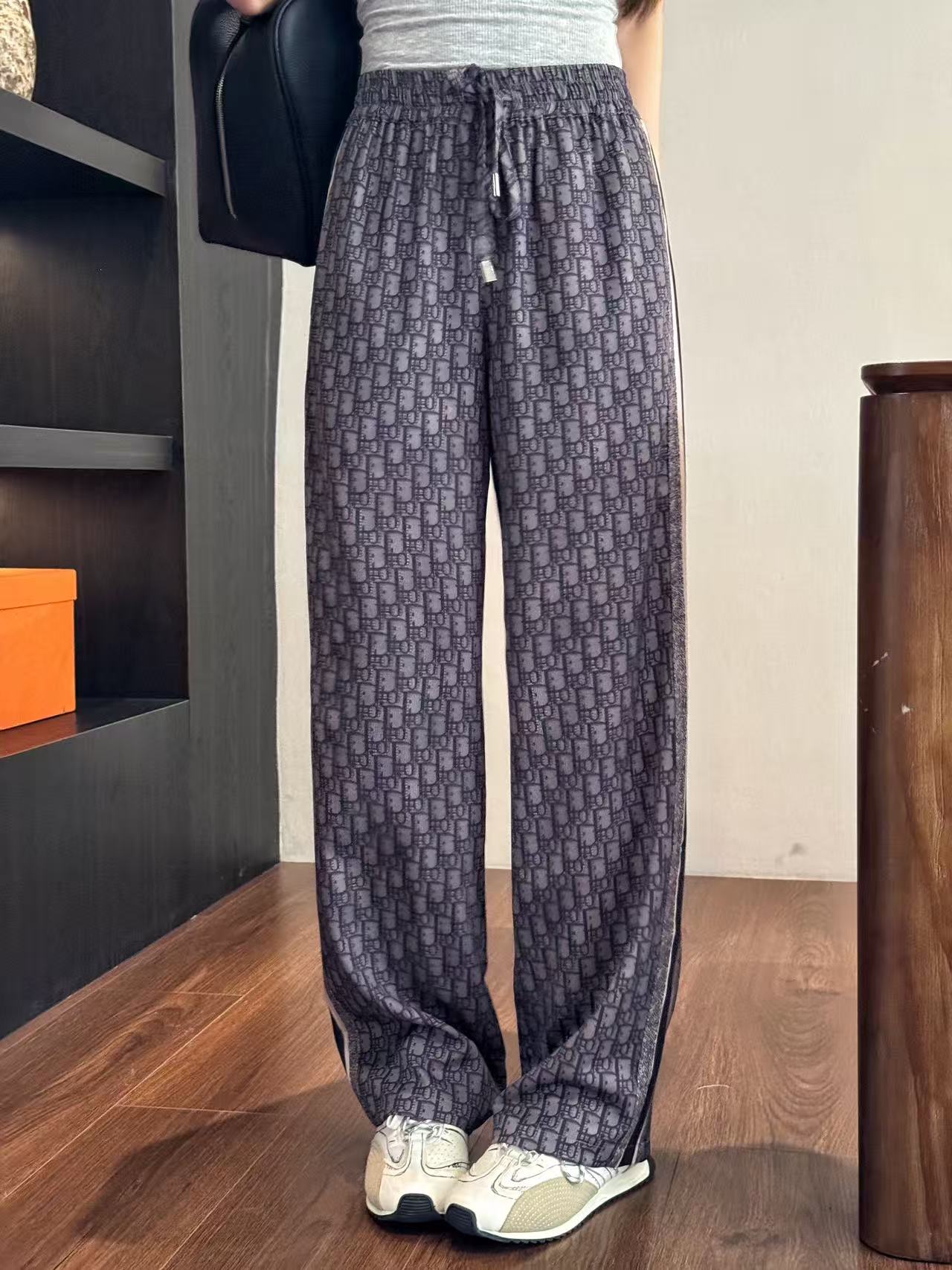 NO:753028,Upper body picture,,19860909上身图,,,Women's clothing