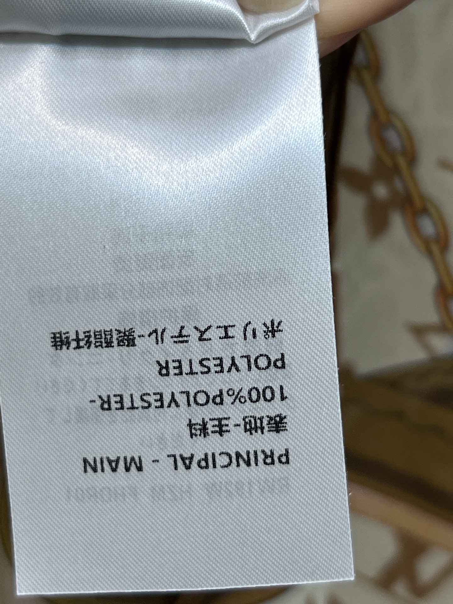 L家 26春夏新款 老花印花衬衫 经典Monogram老花+旅行元素 奢华又有故事感！轻薄微透视面料 柔
