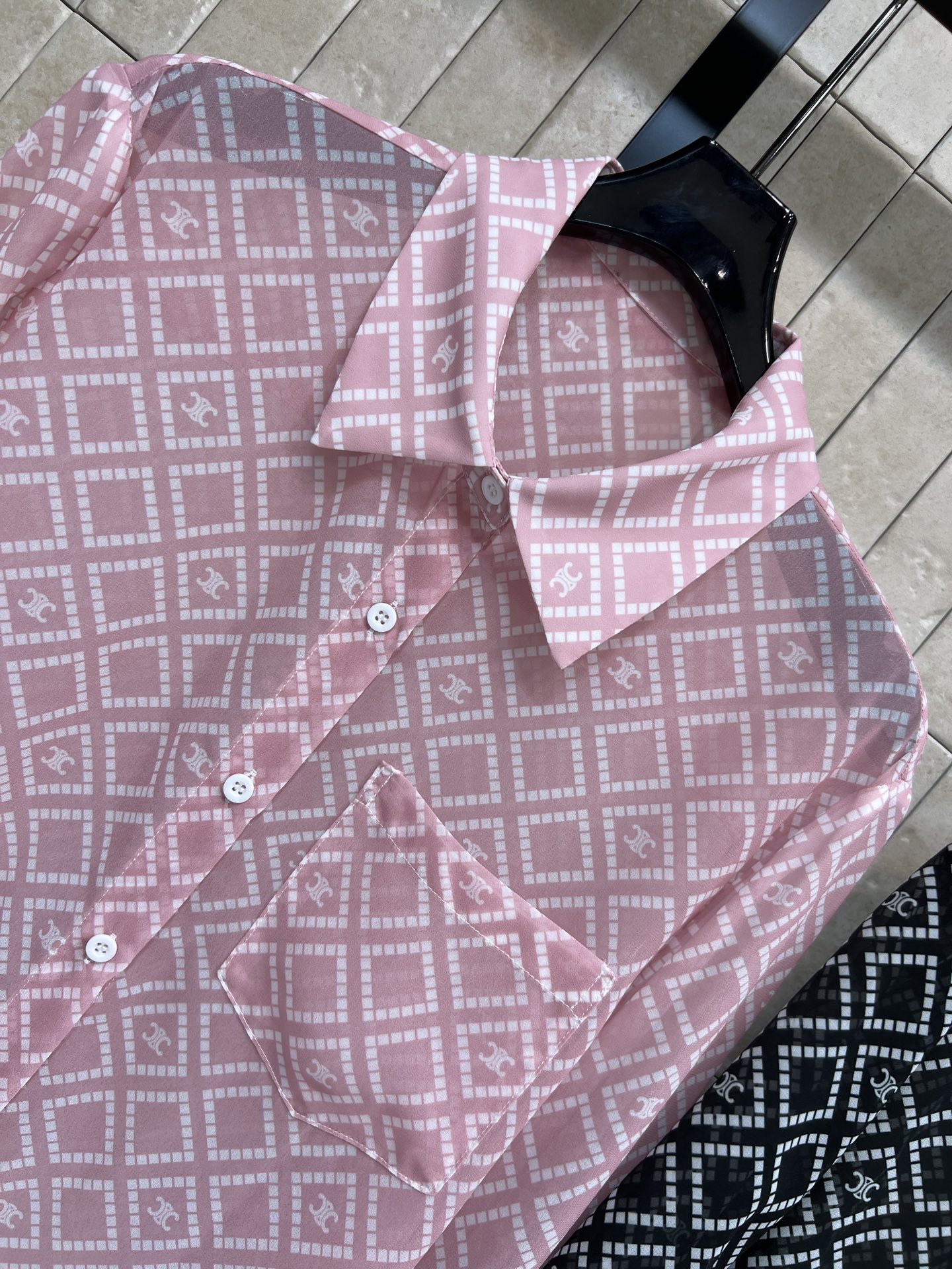CE家 26春夏新款 微透视凯旋门印花衬衫 轻薄透气 春夏穿超舒服！凯旋门印花设计 法式优雅感满满 经典