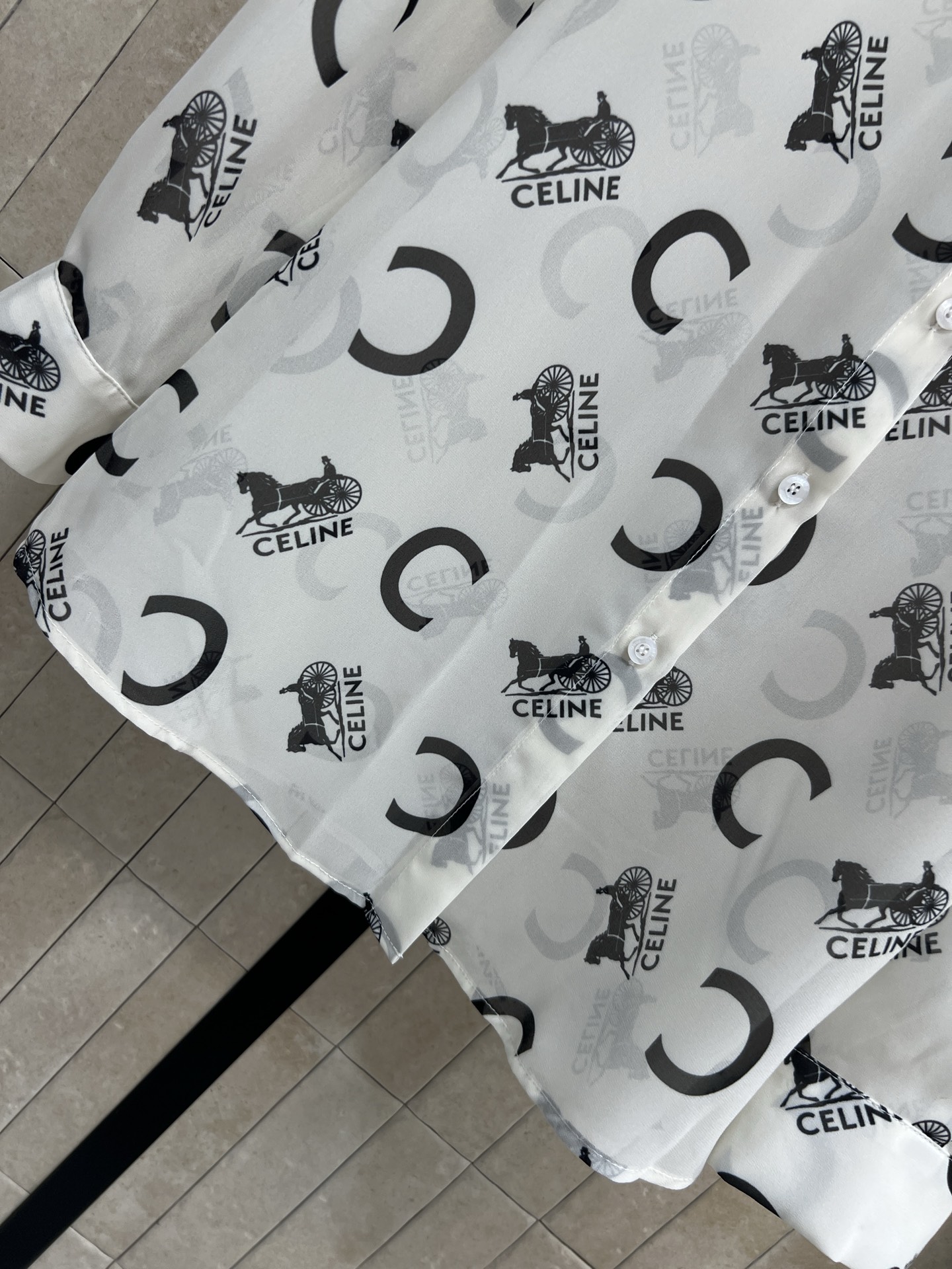 CE家 26春夏新款 印花衬衫套装 翻领长袖衬衫+高腰大摆半裙 垂顺面料 防晒透气又轻盈 宽松衬衫慵懒藏