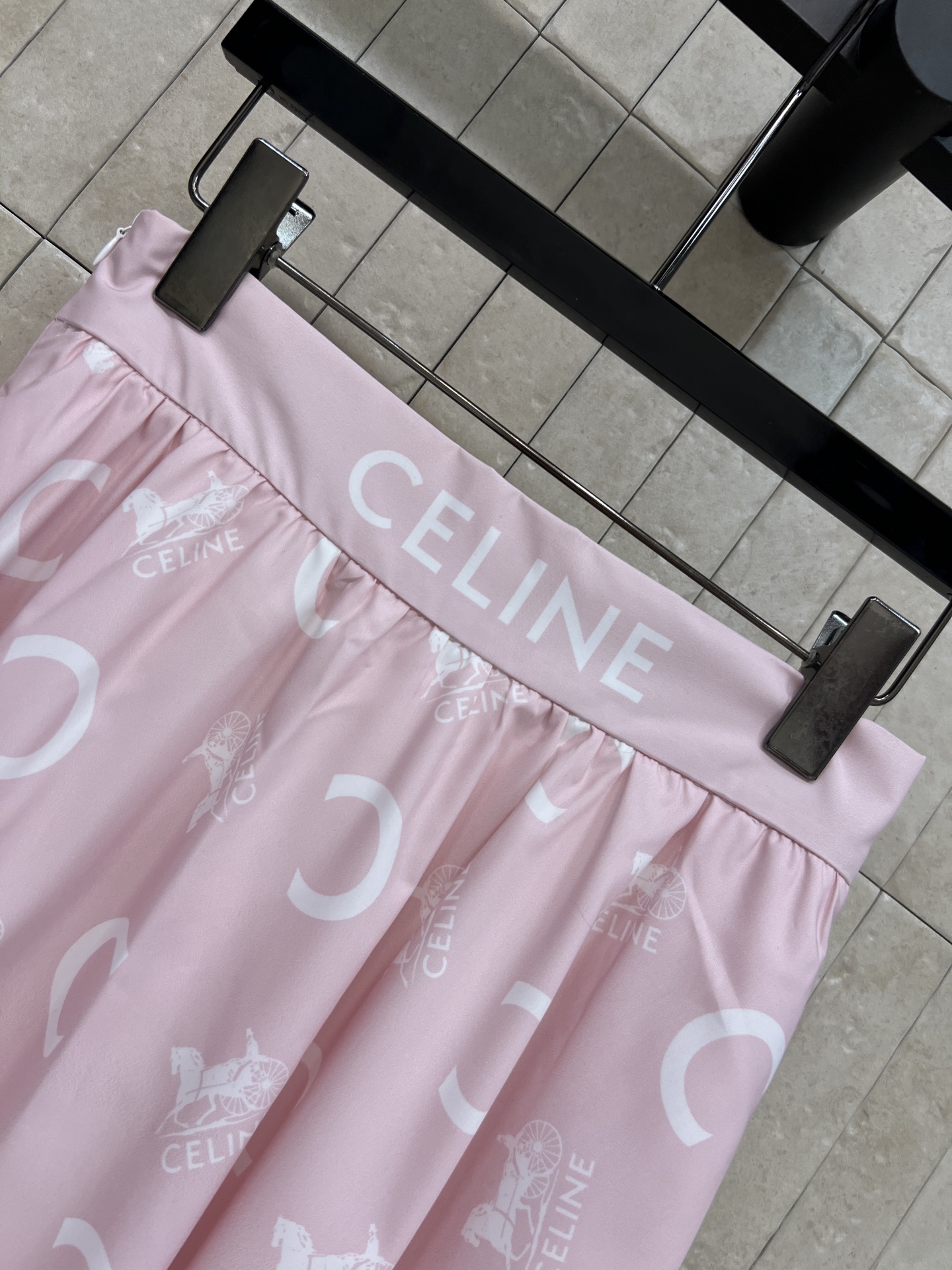 CE家 26春夏新款 印花衬衫套装 翻领长袖衬衫+高腰大摆半裙 垂顺面料 防晒透气又轻盈 宽松衬衫慵懒藏