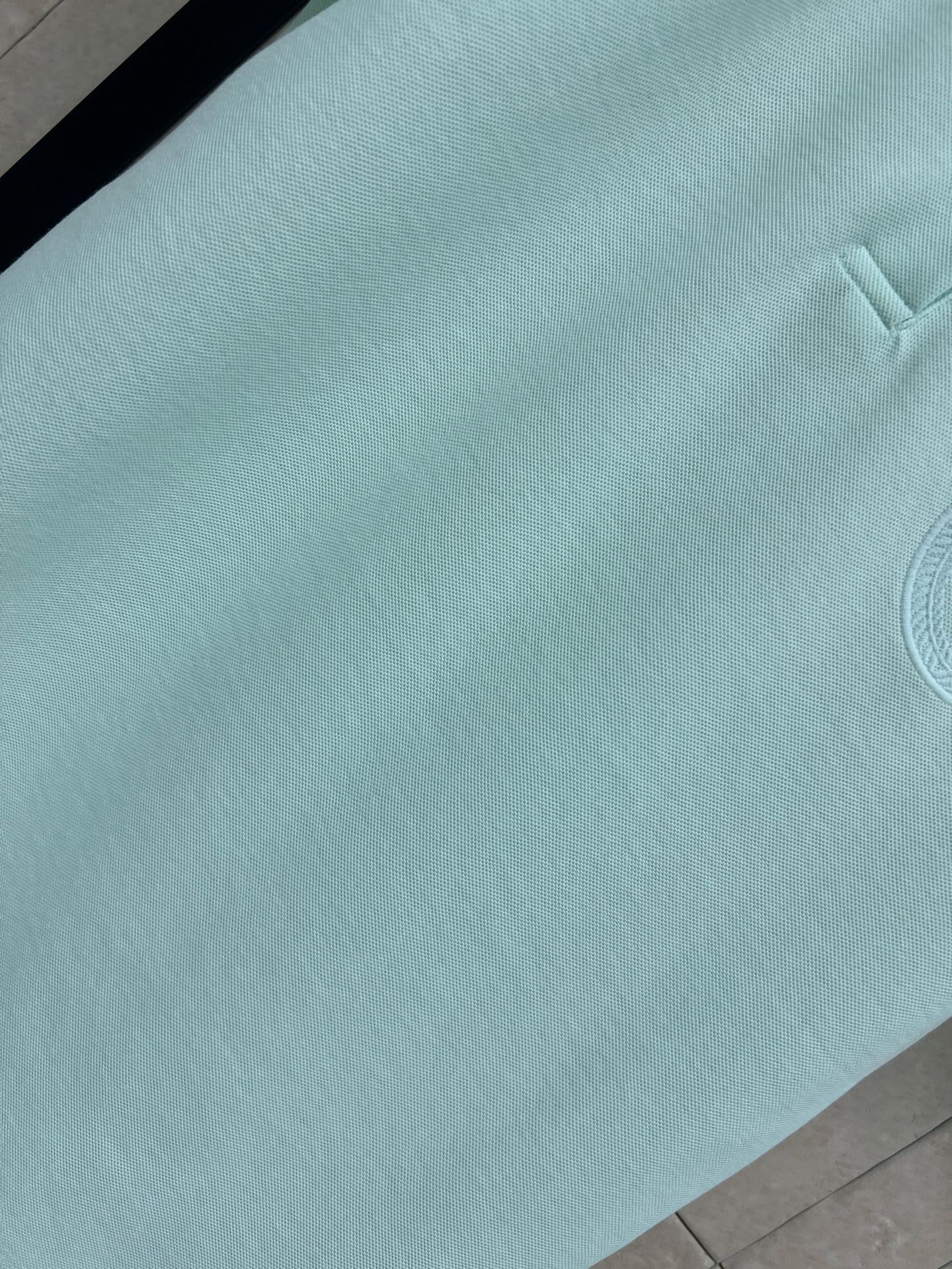 D家 26春夏新款 刺绣短袖T恤 采用纯棉面料 柔软透气 经典翻领+胸前品牌刺绣 低调又有辨识度 版型宽