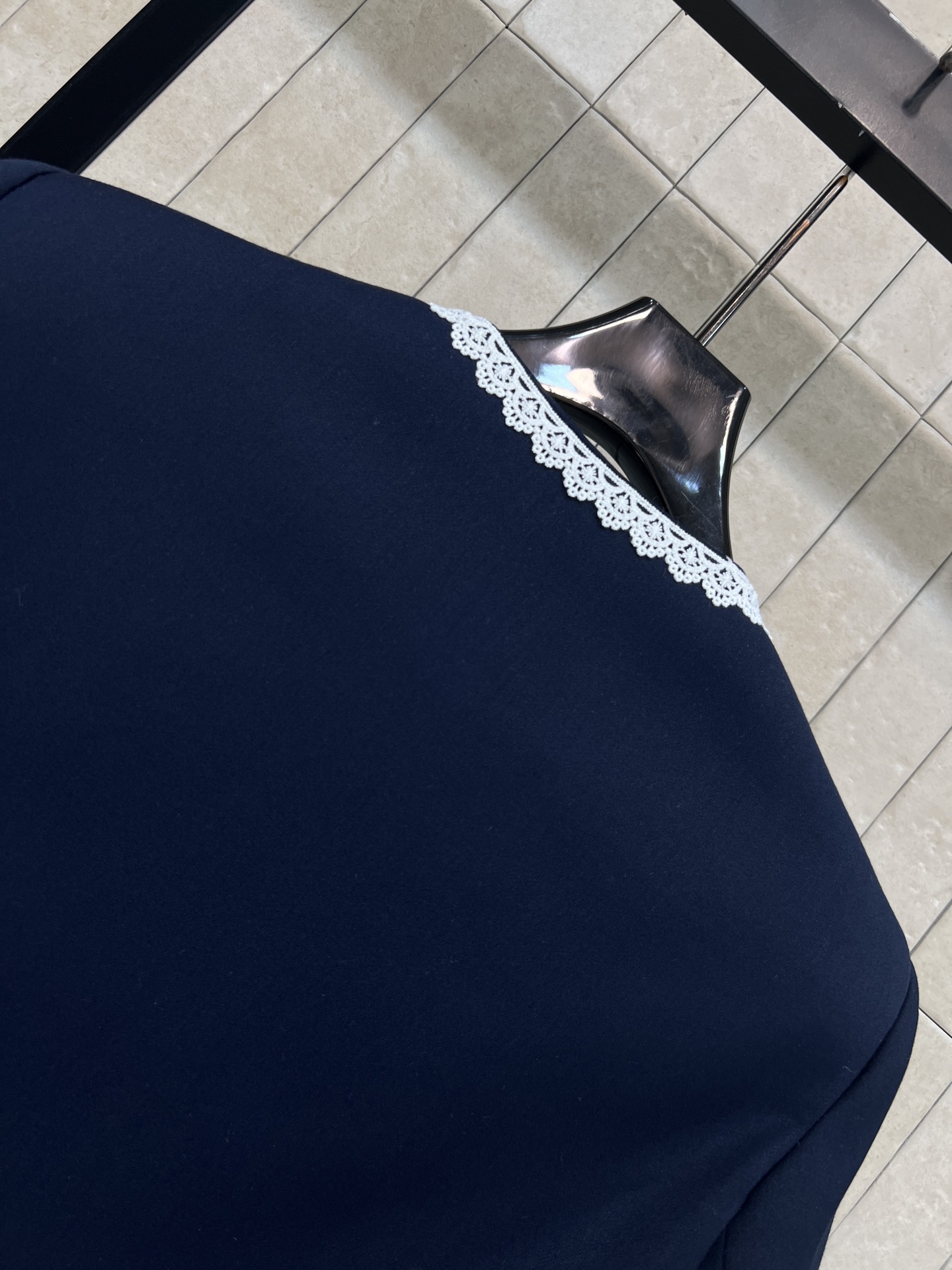 D家 26春夏新款 圆领短款外套 经典圆领+白色波浪边 优雅复古气质满分 高品质面料柔软 短款设计显高显