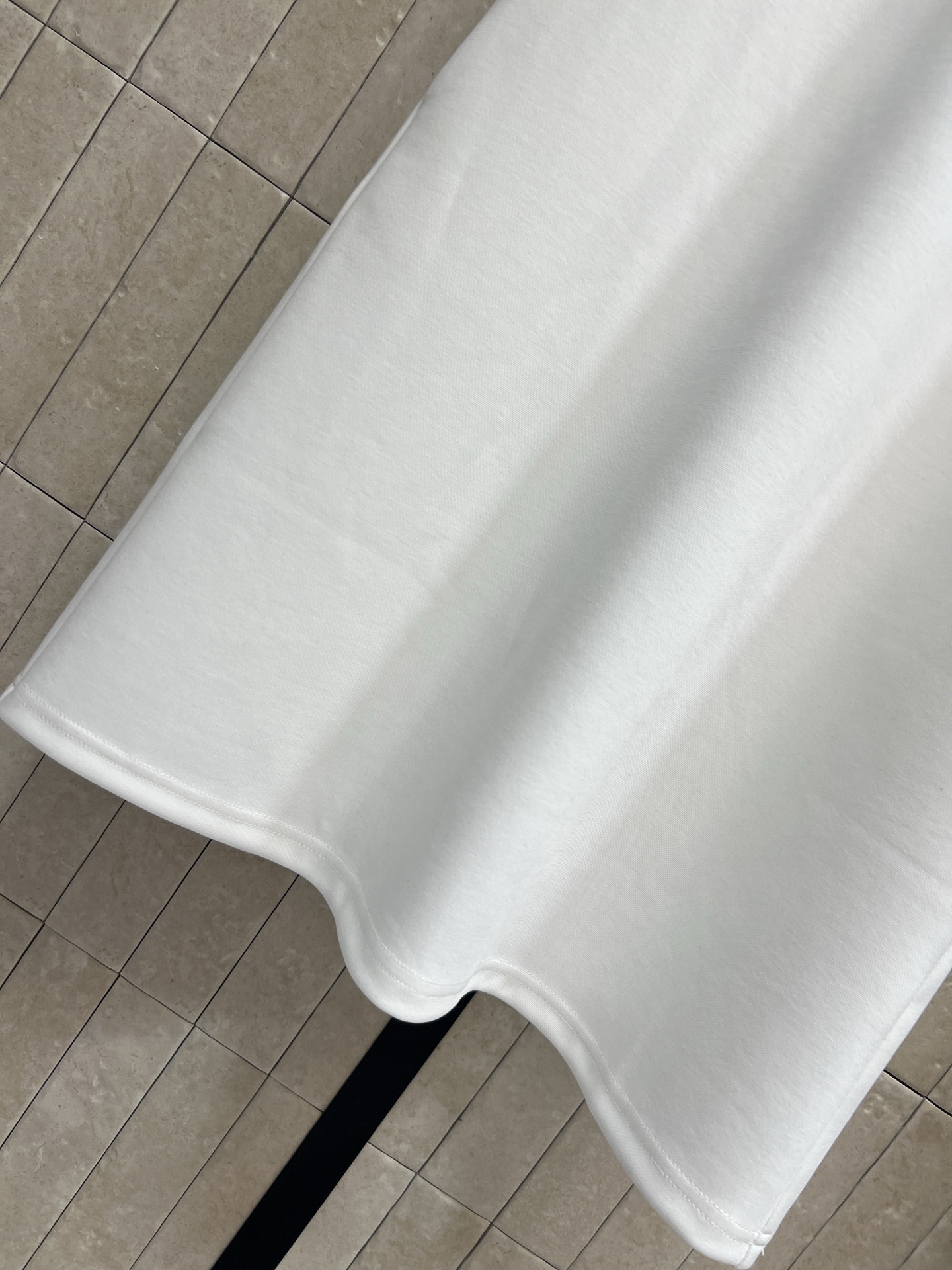 D家 26春夏新款 字母提花连衣裙 柔软面料 穿着舒适贴身 圆领短袖版型 松弛又利落 经典复古字母条纹 