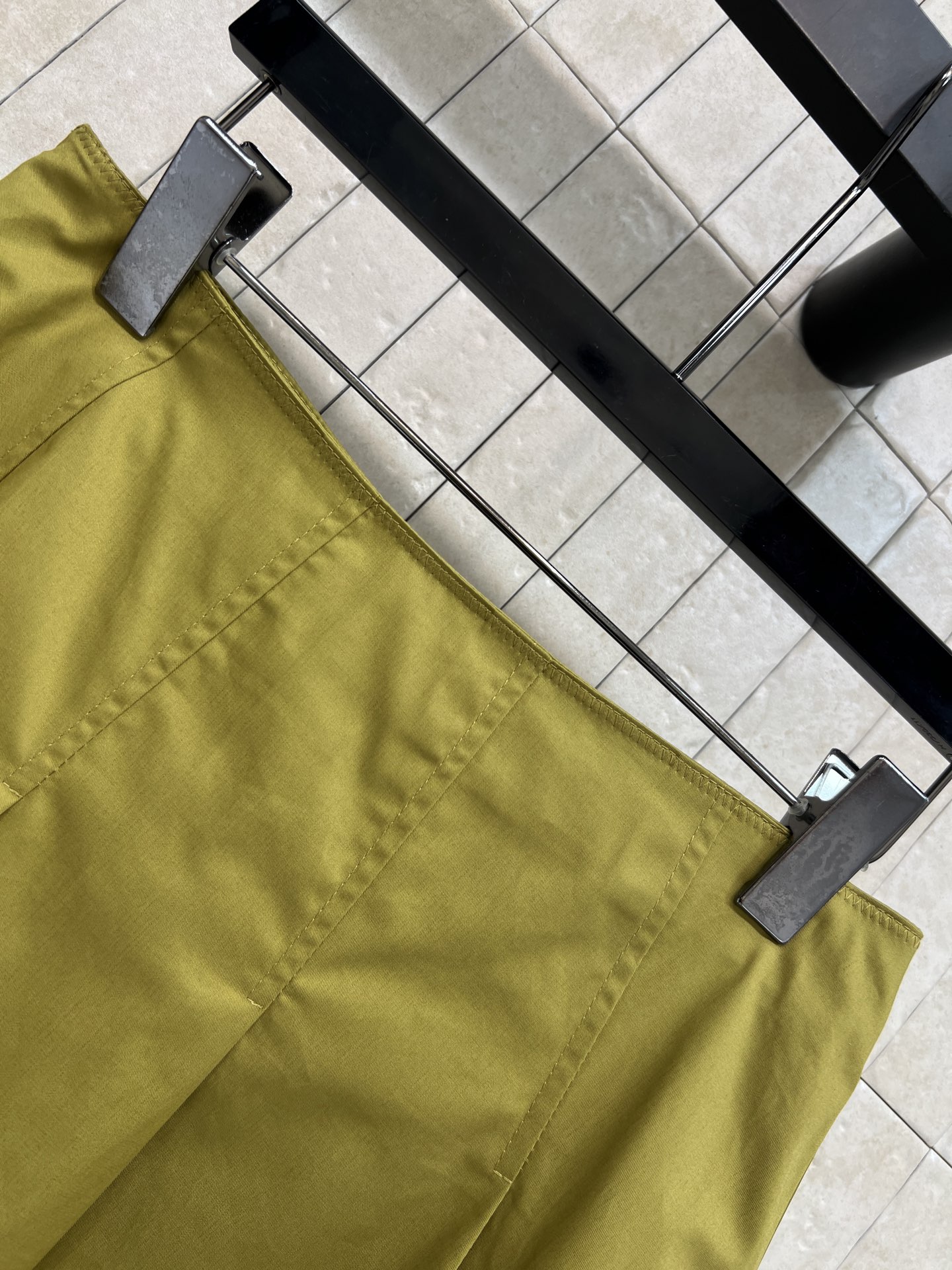 MIU家 26春夏新款 木耳边衬衫套装 翻领短袖上衣+高腰A字短裙 棉感面料 春夏清爽透气 简约排扣设计