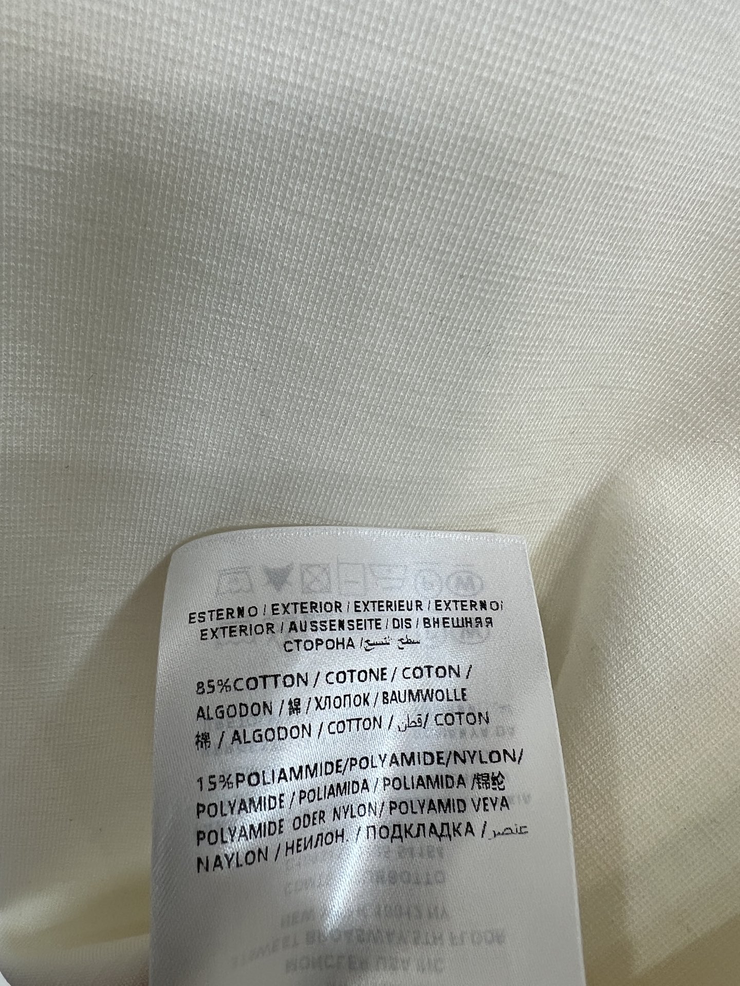 MO家 26春夏新款 蕾丝拼接连衣裙 简约圆领+短袖设计 袖口和胸前有精致蕾丝装饰 裙摆拼接蕾丝花边 层