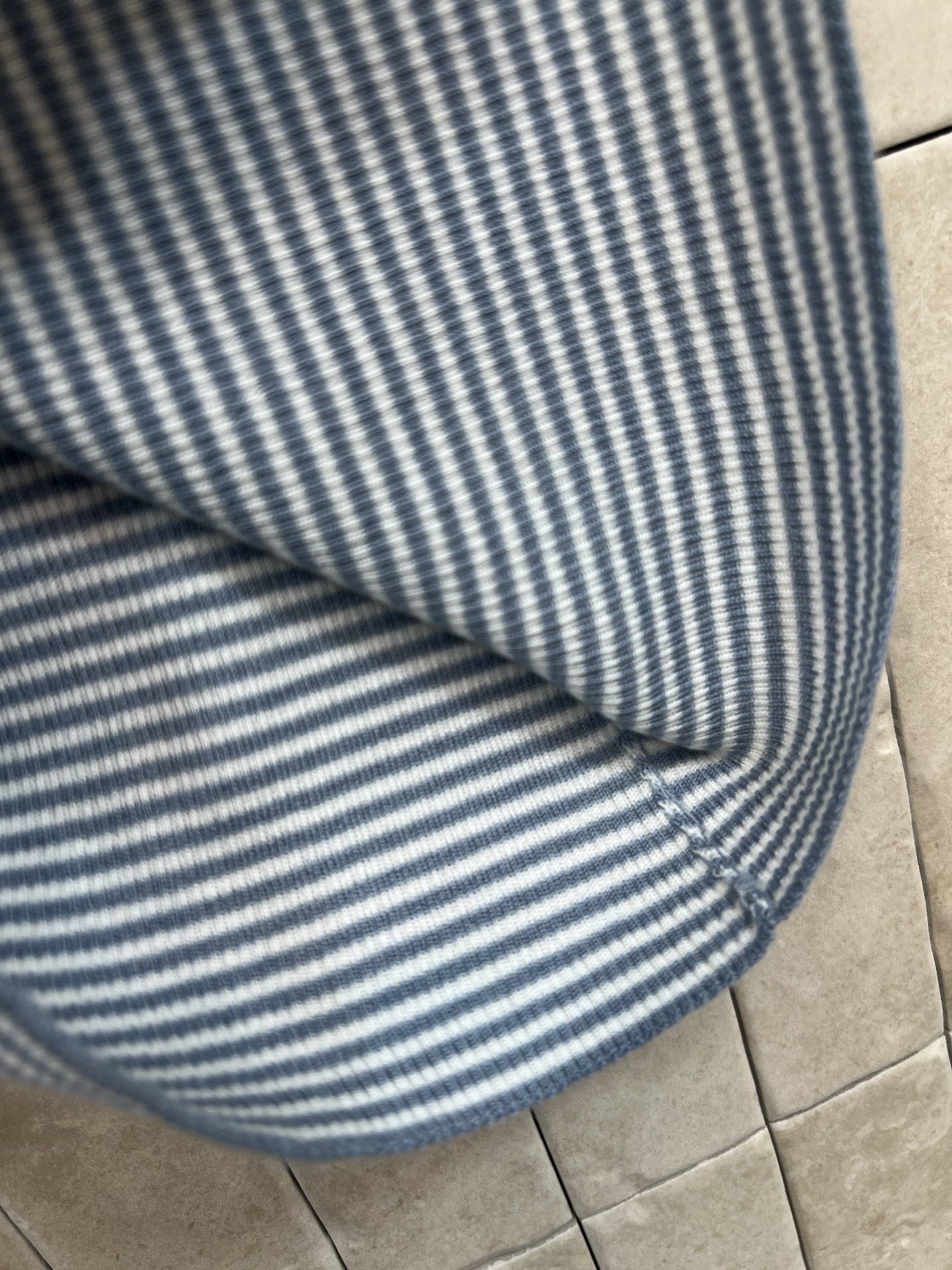 PD家 26春夏新款 条纹针织短袖 胸前品牌徽标 辨识度超高 针织羊毛面料弹性好 贴身舒适 圆领+撞色包