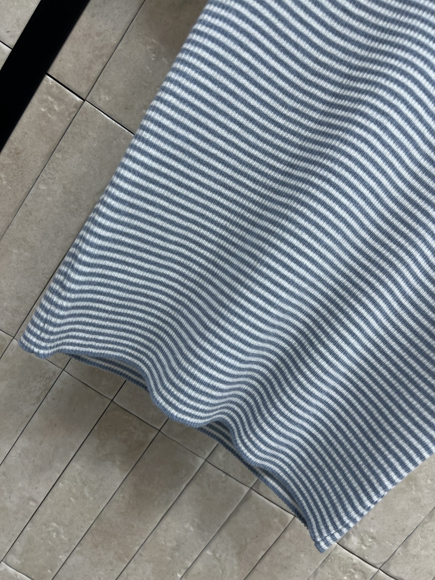 PD家 26春夏新款 条纹针织短袖 胸前品牌徽标 辨识度超高 针织羊毛面料弹性好 贴身舒适 圆领+撞色包