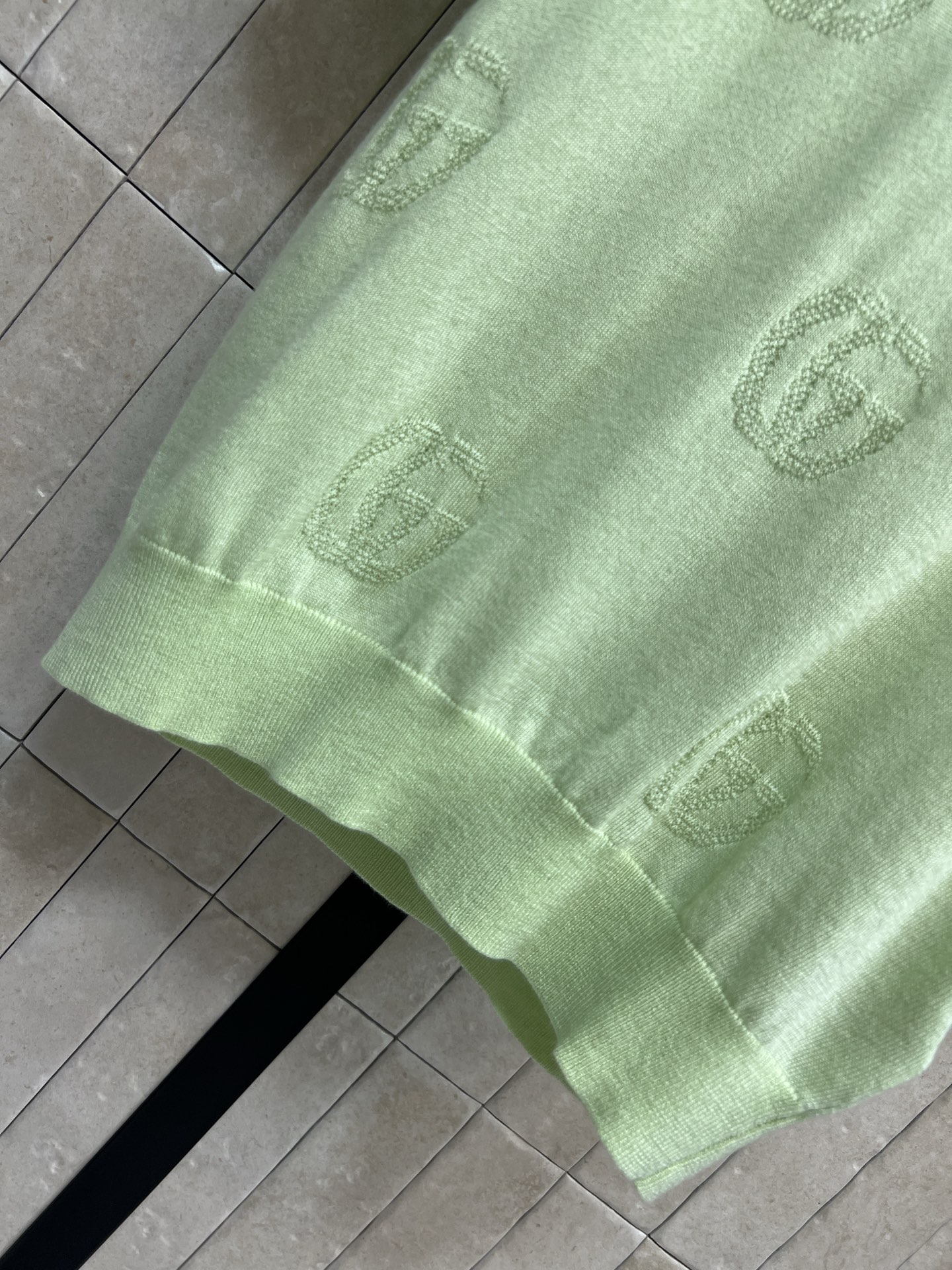 G家 26春夏新款 提花针织短袖 采用高品质羊毛 柔软又亲肤 春夏穿超舒服 搭配经典双G提花 品牌感满满