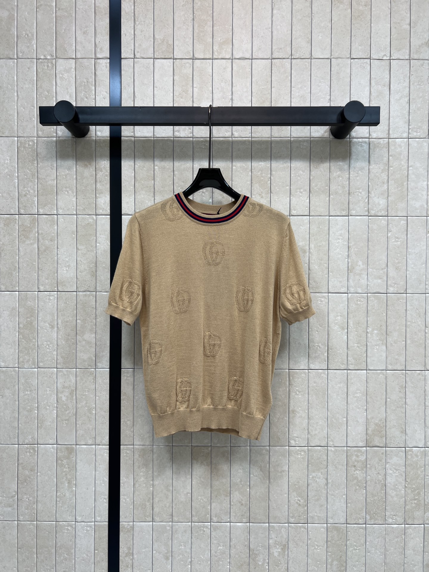 G家 26春夏新款 提花针织短袖 采用高品质羊毛 柔软又亲肤 春夏穿超舒服 搭配经典双G提花 品牌感满满