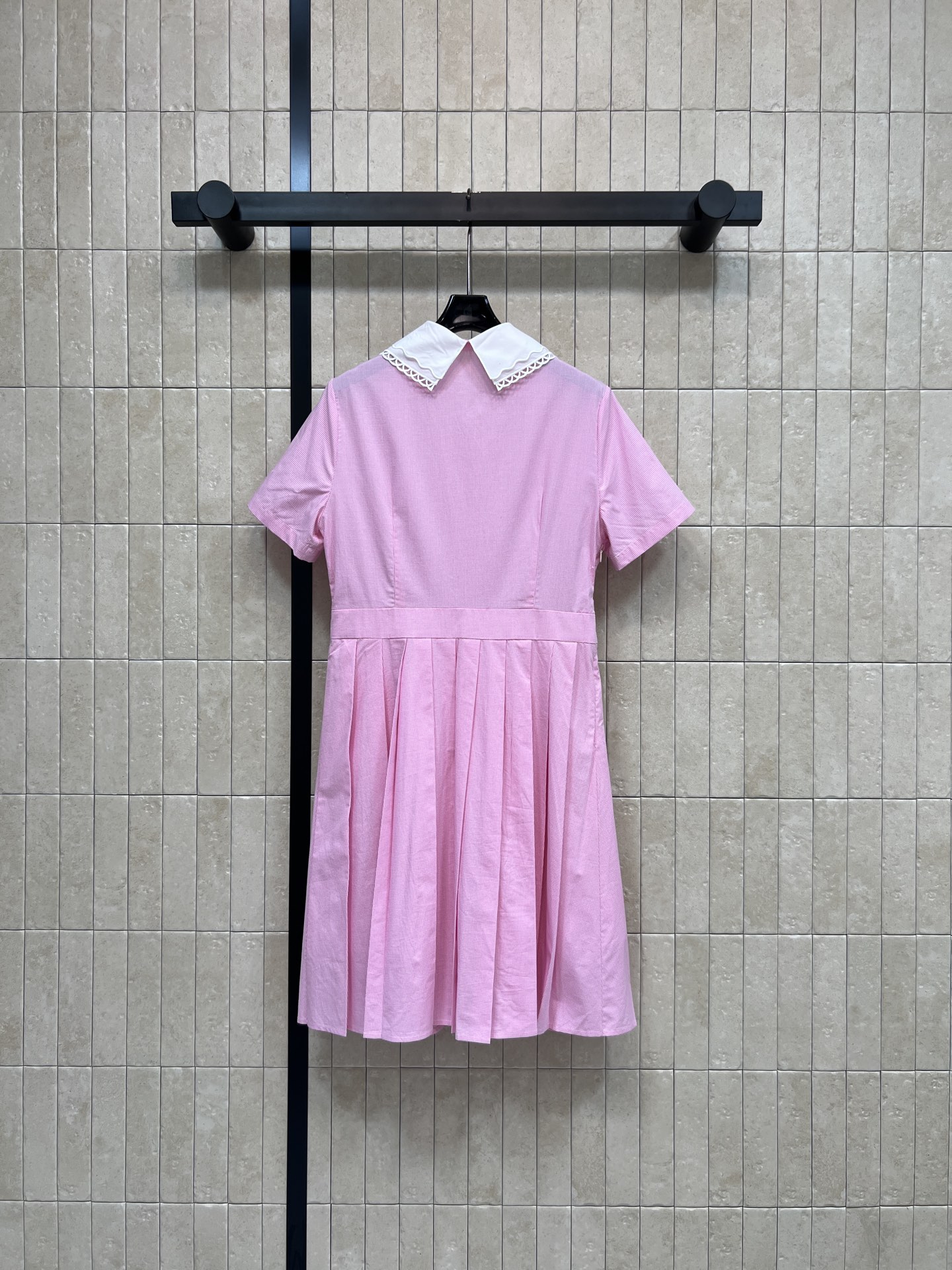 MIU家 26春夏新款 娃娃领短袖连衣裙 轻薄棉质面料 春夏穿超舒服 白色娃娃领蕾丝边 甜美复古风满分 