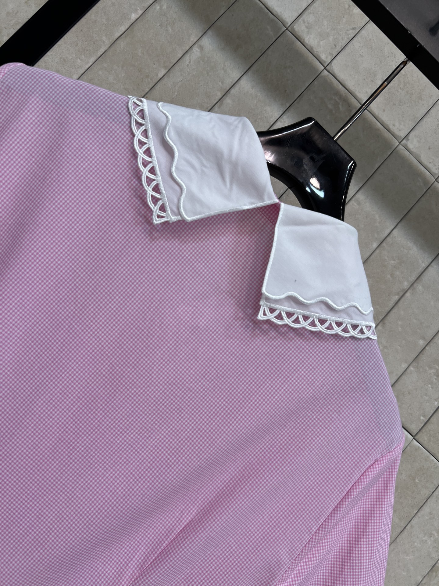 MIU家 26春夏新款 娃娃领短袖连衣裙 轻薄棉质面料 春夏穿超舒服 白色娃娃领蕾丝边 甜美复古风满分 