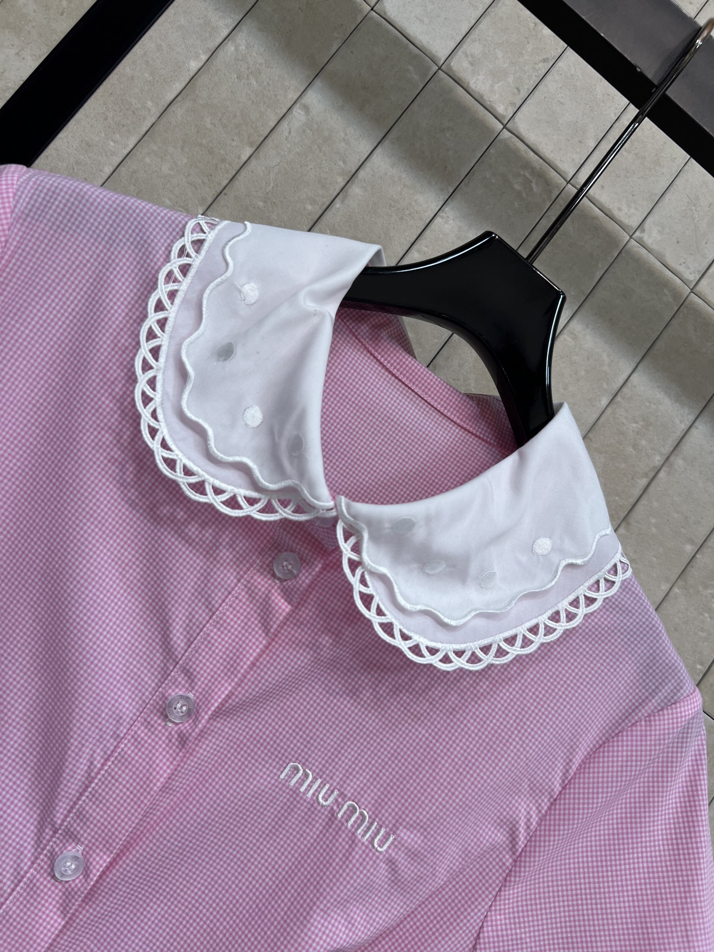 MIU家 26春夏新款 娃娃领短袖连衣裙 轻薄棉质面料 春夏穿超舒服 白色娃娃领蕾丝边 甜美复古风满分 