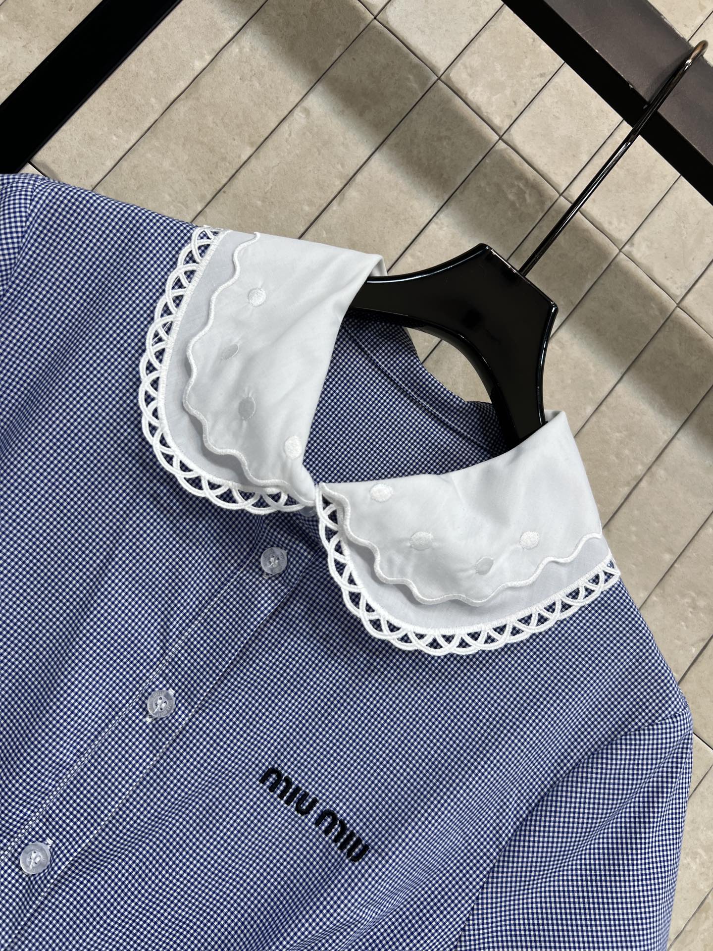 MIU家 26春夏新款 娃娃领短袖连衣裙 轻薄棉质面料 春夏穿超舒服 白色娃娃领蕾丝边 甜美复古风满分 