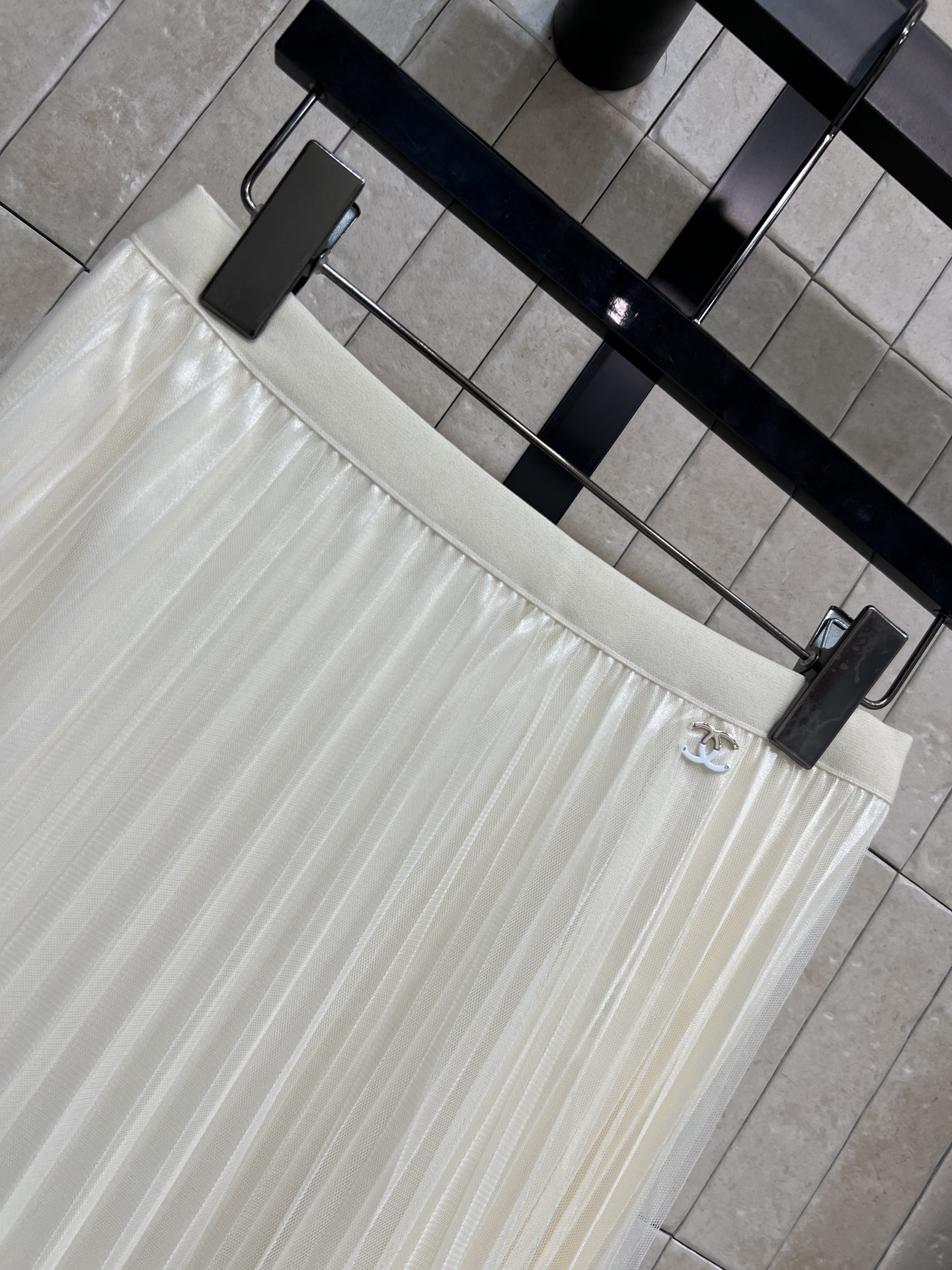 C家 26春夏新款 网纱半裙 A字版型+松紧腰 舒适又显瘦 适合多种身材 下摆蕾丝拼接 精致感满满 面料