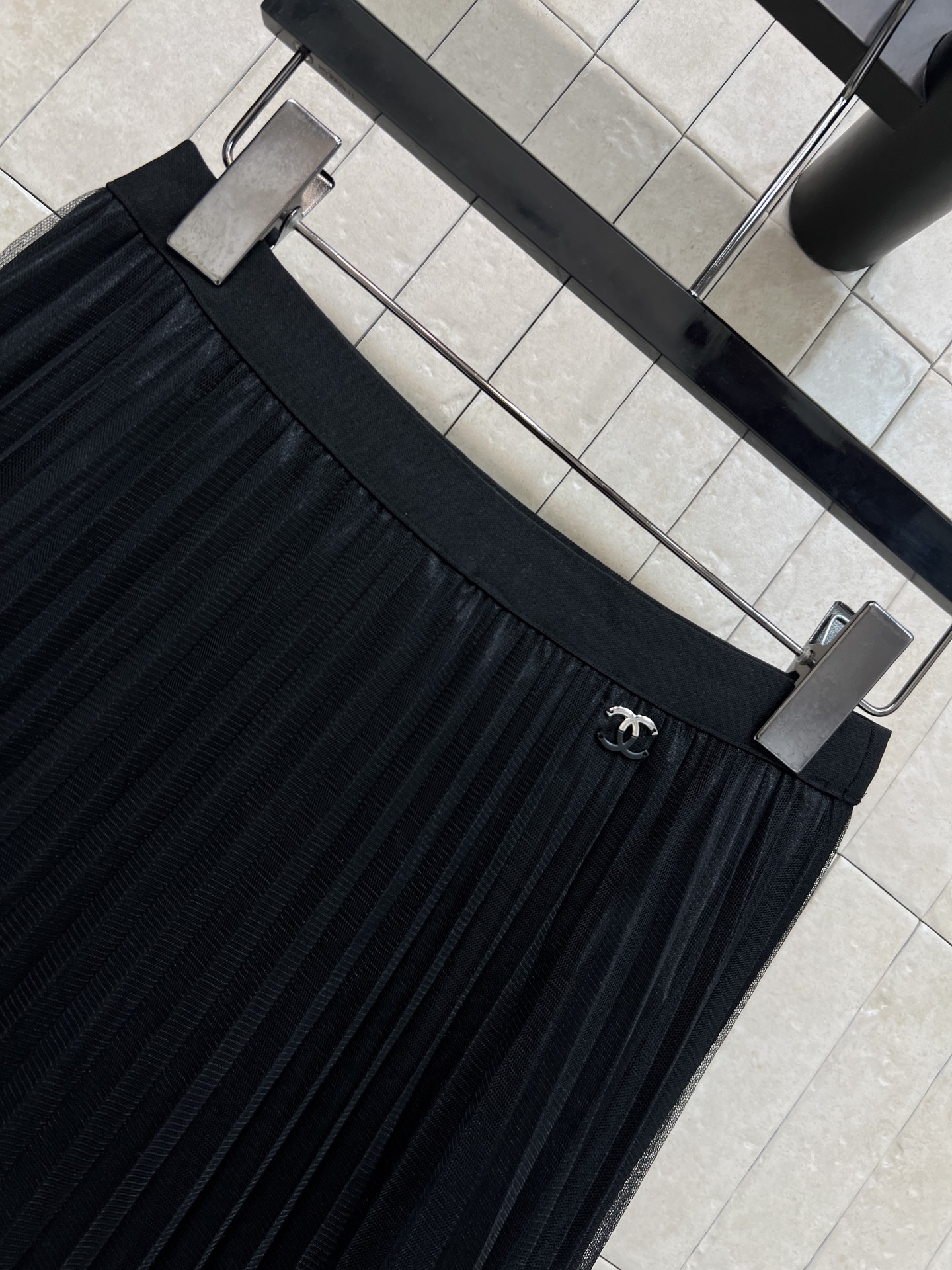 C家 26春夏新款 网纱半裙 A字版型+松紧腰 舒适又显瘦 适合多种身材 下摆蕾丝拼接 精致感满满 面料