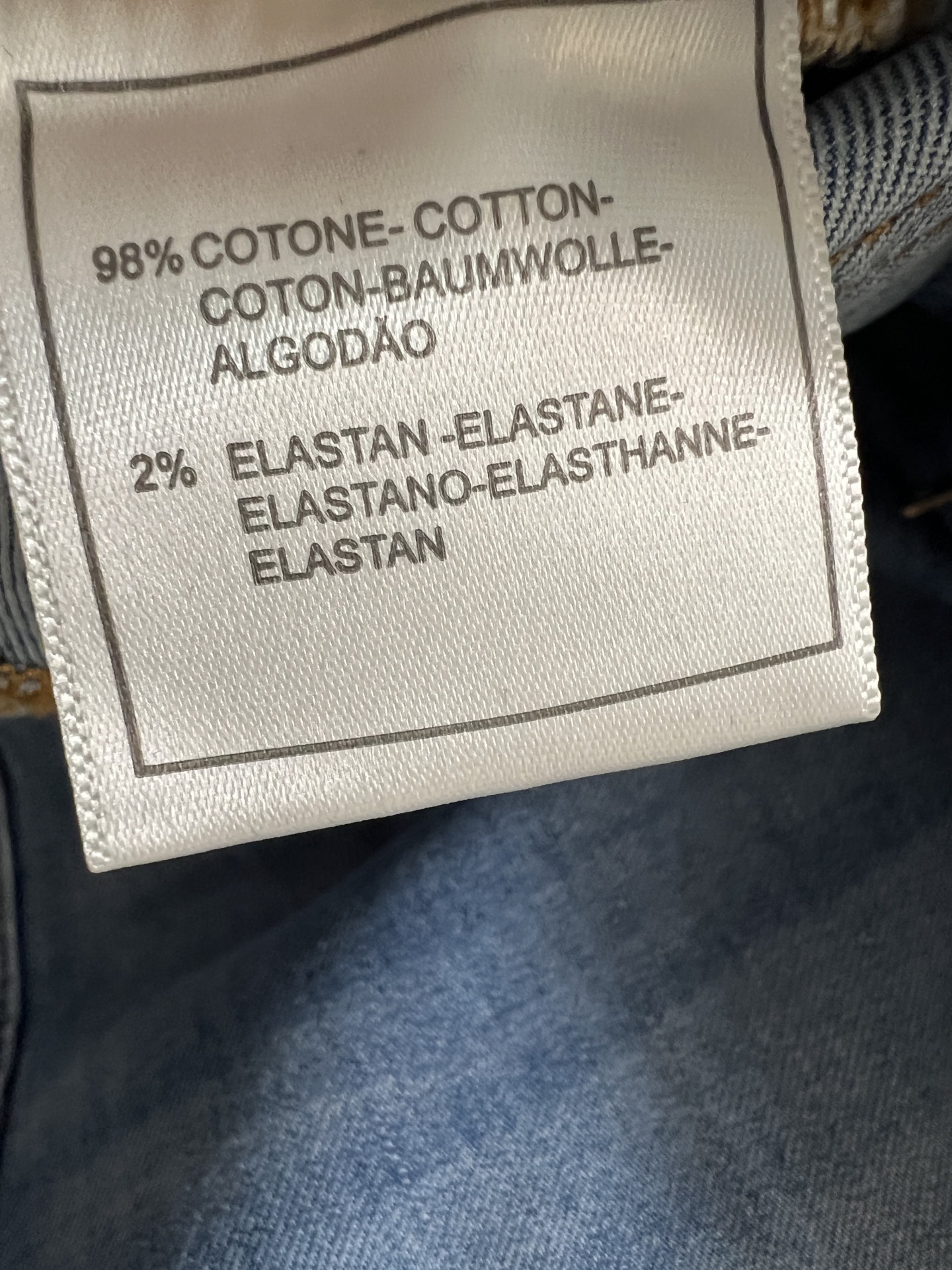 SLP家 26春夏新款 ​​高腰微喇牛仔裤 软糯弹力牛仔面料 久坐不紧绷 高腰收紧腰腹 中线立体压褶 视