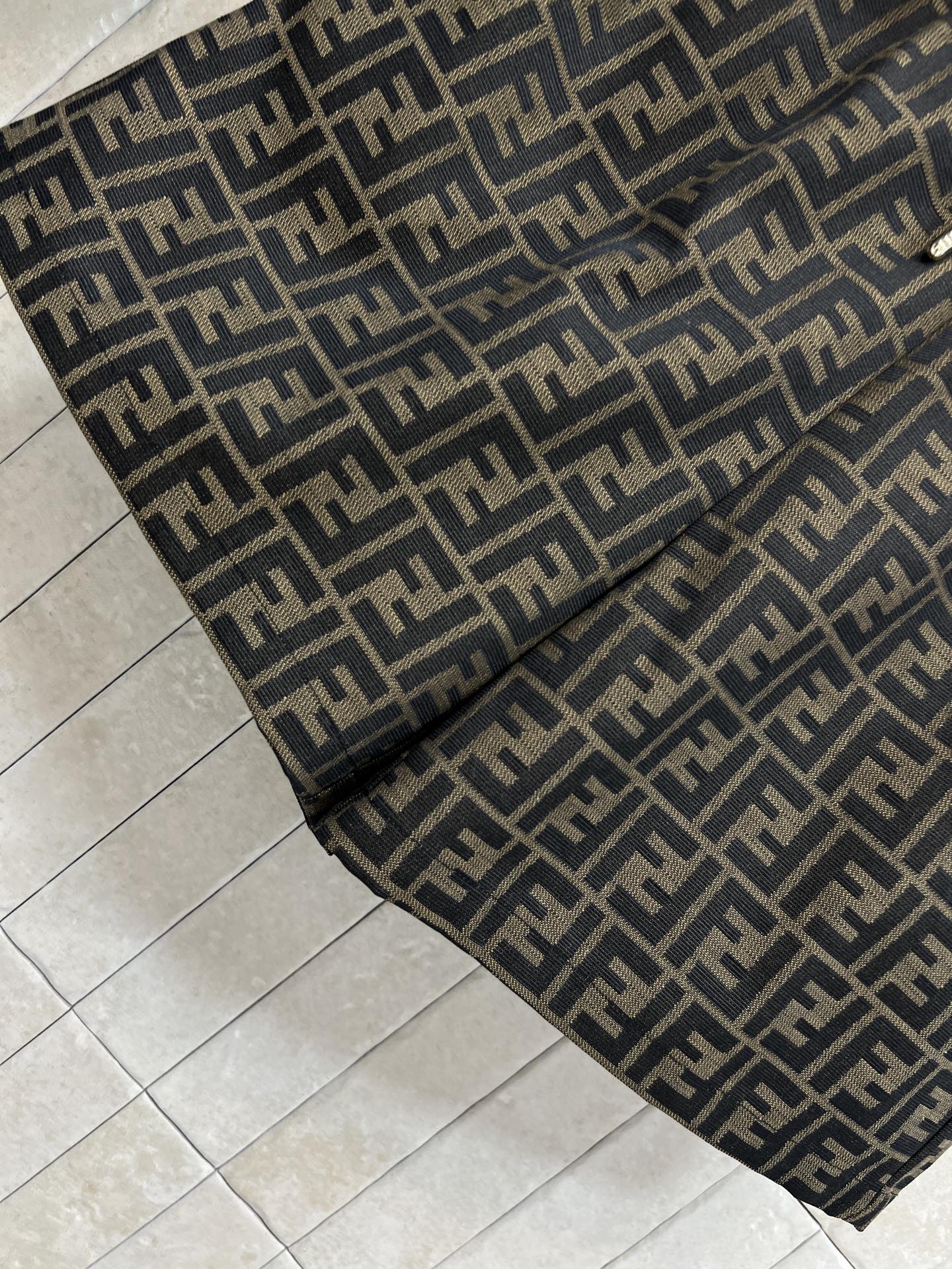 FD家 26春夏新款 字母印花套装 圆领刺绣上衣+老花短裤 亲肤棉面料 立体老花刺绣字母 肌理饱满精致 