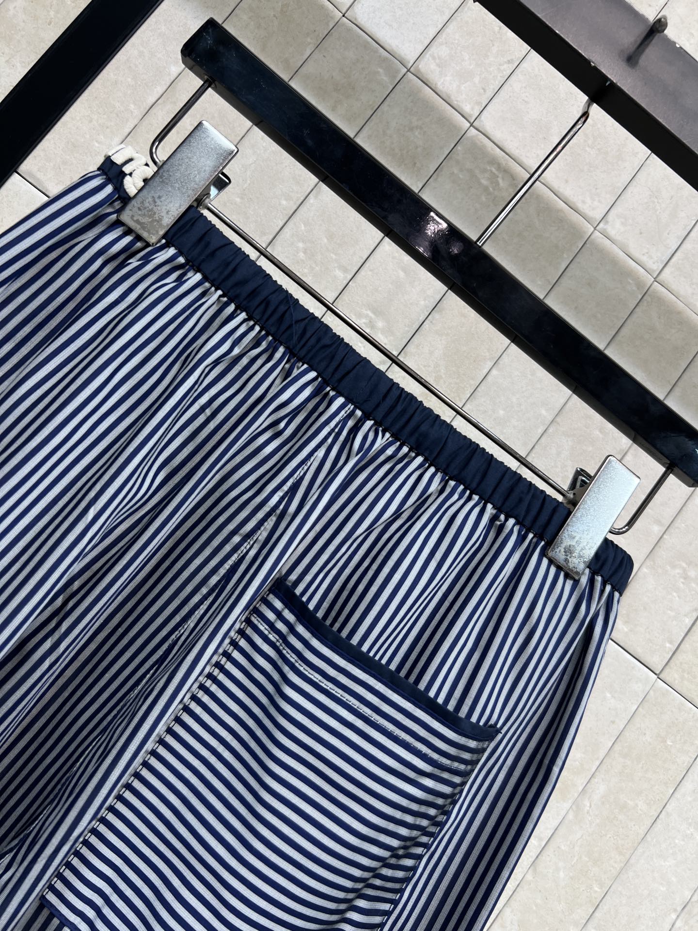 AW家 26春夏新款 竖条纹阔腿裤 松紧腰+抽绳 适合多种身材 竖条纹显瘦又拉长腿部线条 搭配厚底鞋或凉