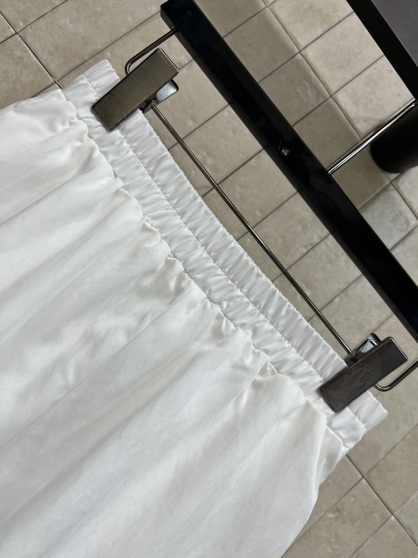 MIU家 26春夏新款 无袖上衣套装 圆领无袖上衣+高腰短款 撞色蕾丝波浪花边 自带俏皮氛围感 胸口的小