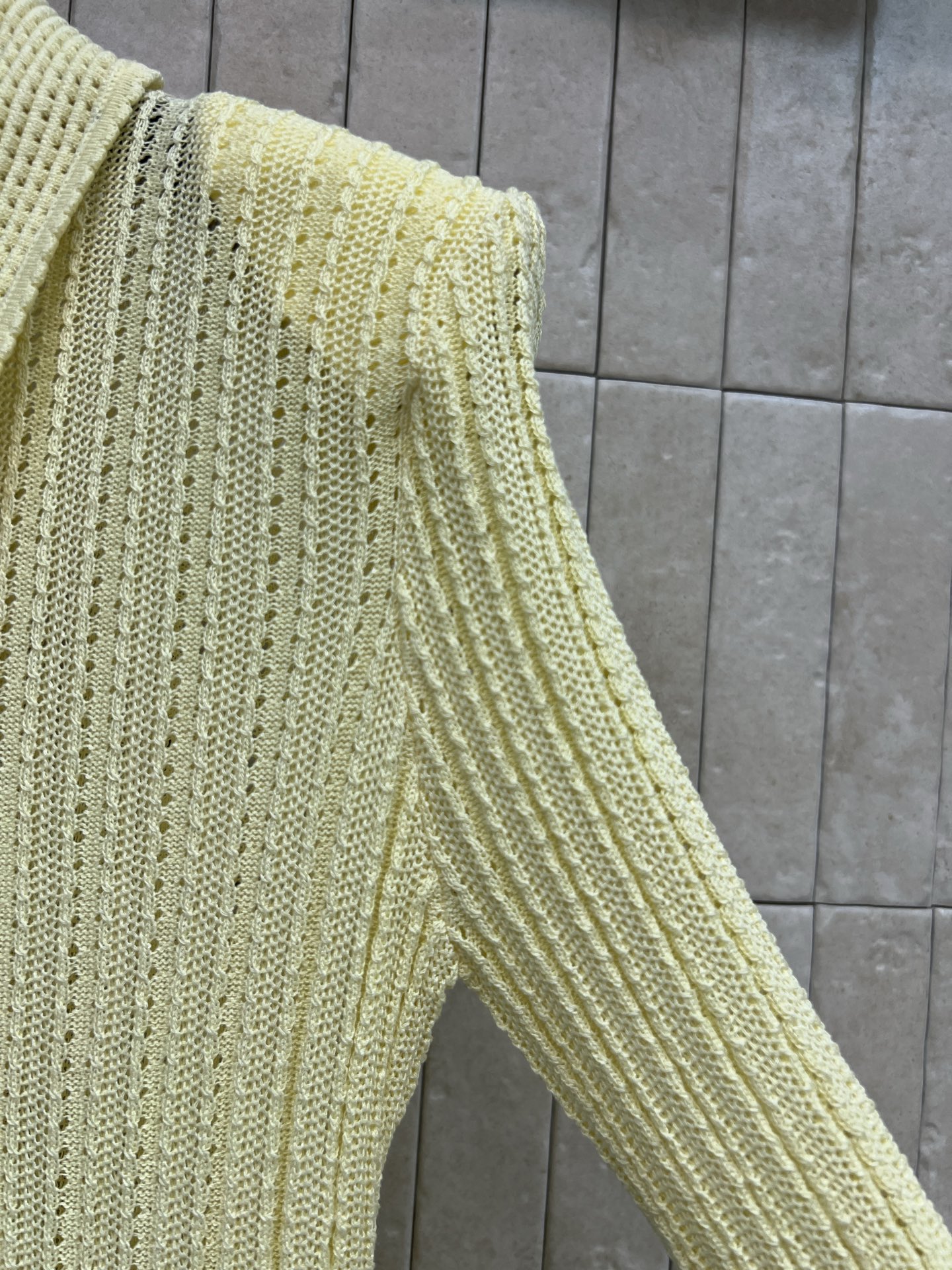 Self家 26春夏新款 针织连衣裙 翻领开衫+蕾丝半裙 针织面料软糯亲肤 蕾丝拼接细节满满 荷叶边+钻