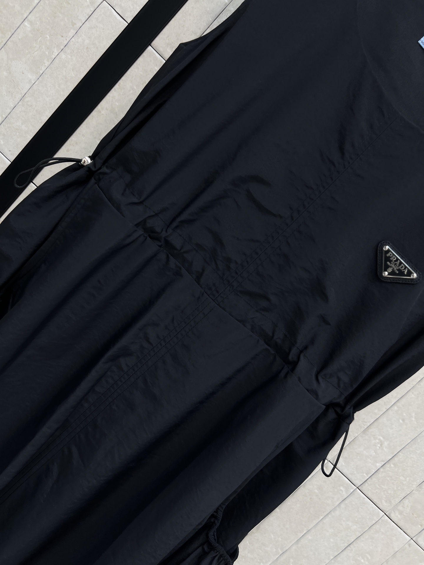 PD家 26 春夏新款 收腰抽绳背心裙 轻薄透气 春夏天穿超舒服 圆领无袖+抽绳收腰 伞裙下摆 修饰身形