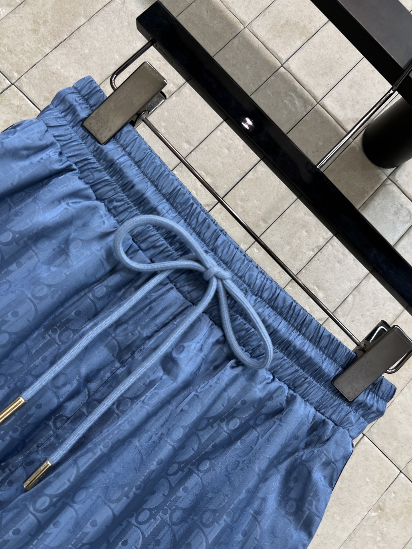 D家 26春夏新款 提花连帽套装 连帽外套+高腰短款 高质量纯棉面料 外套拉链+下摆抽绳 侧边品牌织带 